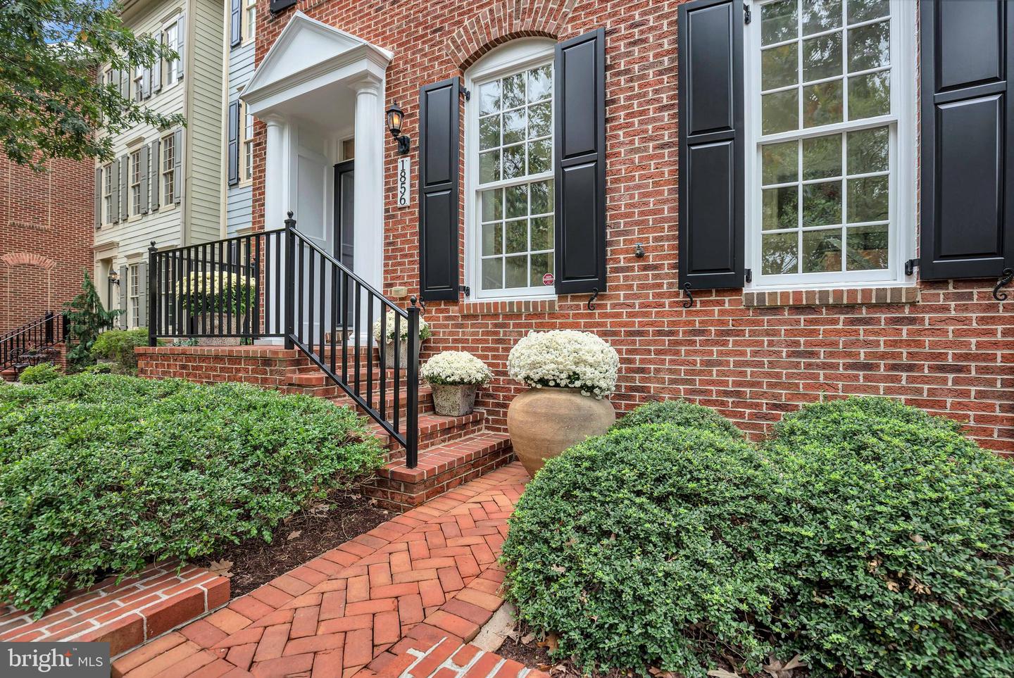 1856 CARPENTER RD, ALEXANDRIA, Virginia 22314, 3 Bedrooms Bedrooms, ,2 BathroomsBathrooms,Residential,For sale,1856 CARPENTER RD,VAAX2050750 MLS # VAAX2050750
