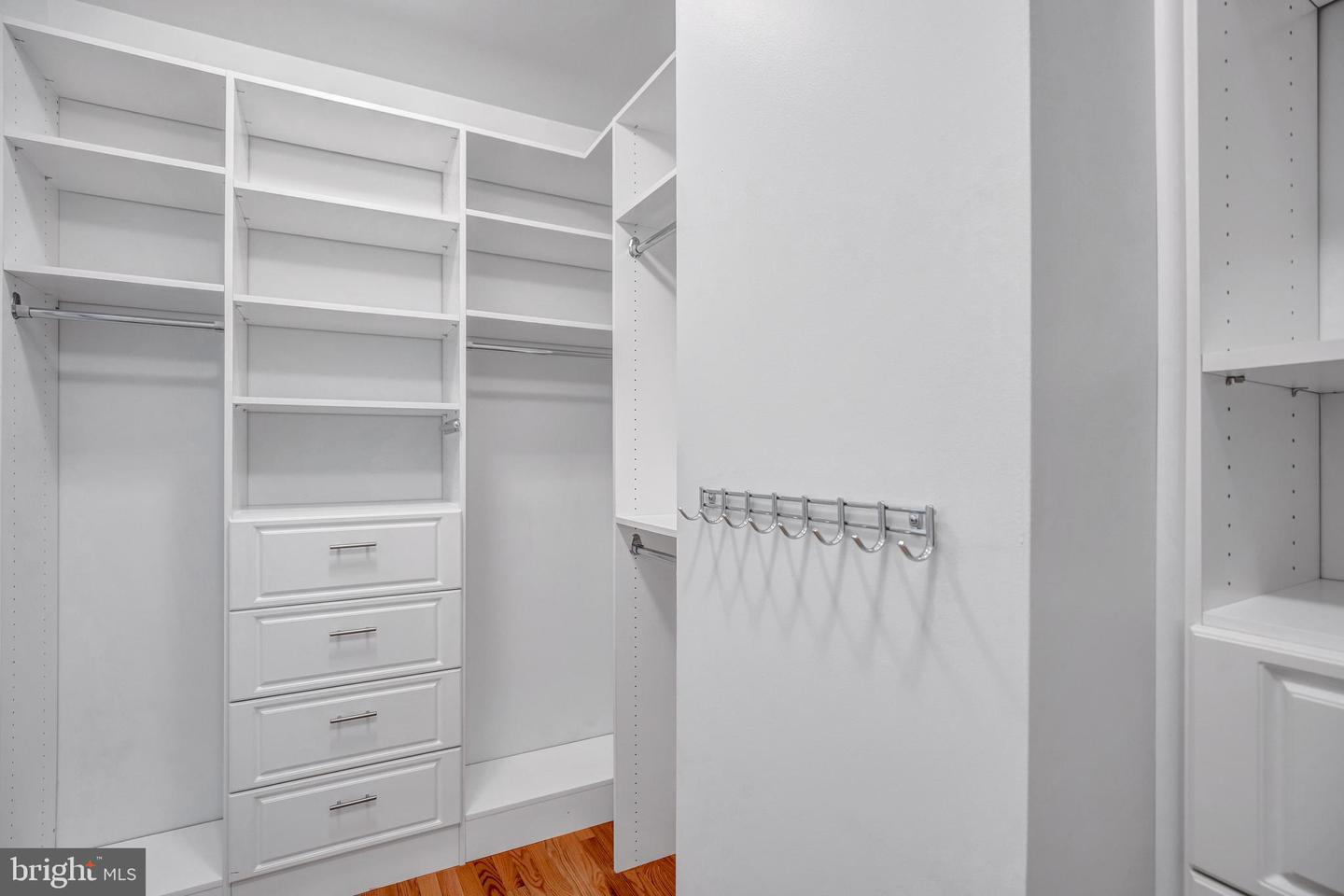 1856 CARPENTER RD, ALEXANDRIA, Virginia 22314, 3 Bedrooms Bedrooms, ,2 BathroomsBathrooms,Residential,For sale,1856 CARPENTER RD,VAAX2050750 MLS # VAAX2050750