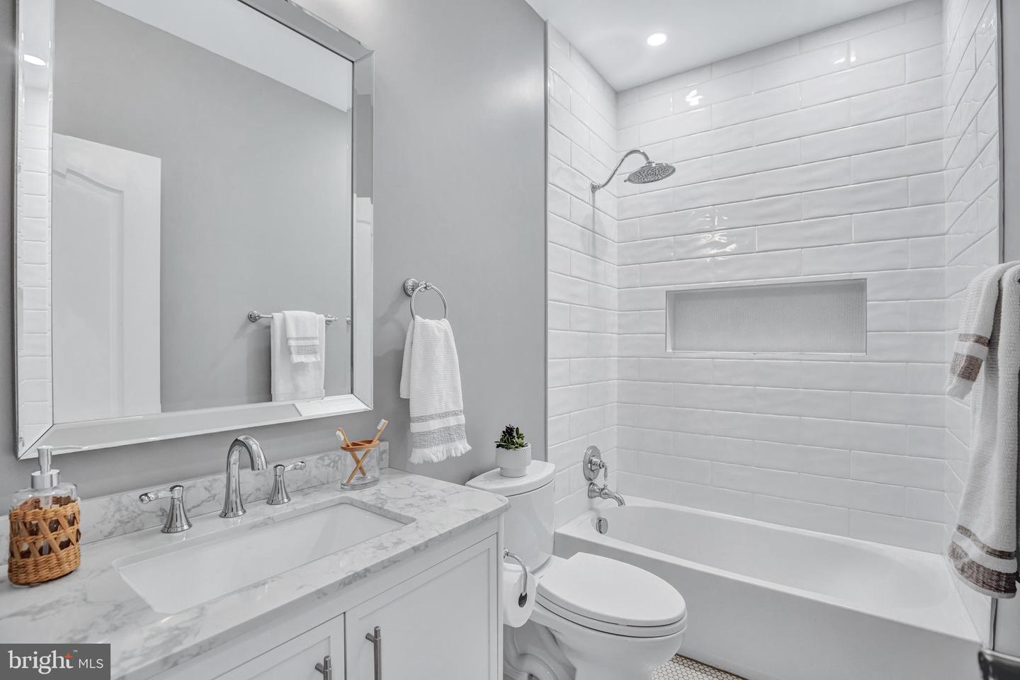 1856 CARPENTER RD, ALEXANDRIA, Virginia 22314, 3 Bedrooms Bedrooms, ,2 BathroomsBathrooms,Residential,For sale,1856 CARPENTER RD,VAAX2050750 MLS # VAAX2050750