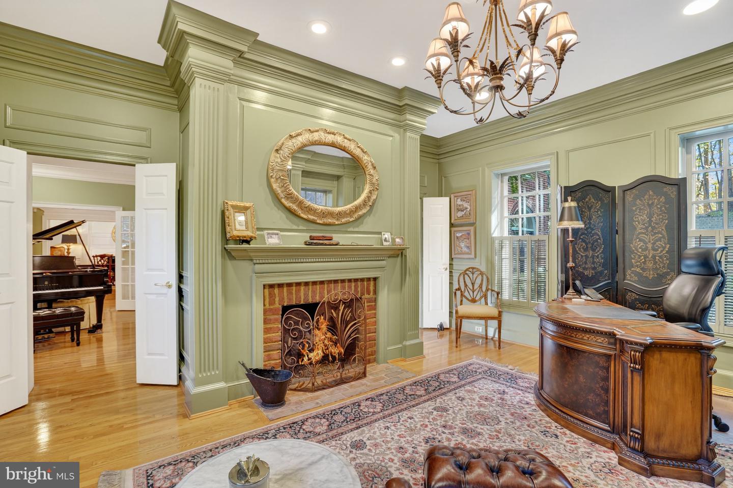 921 TOWLSTON RD, MCLEAN, Virginia 22102, 5 Bedrooms Bedrooms, ,5 BathroomsBathrooms,Residential,For sale,921 TOWLSTON RD,VAFX2275584 MLS # VAFX2275584