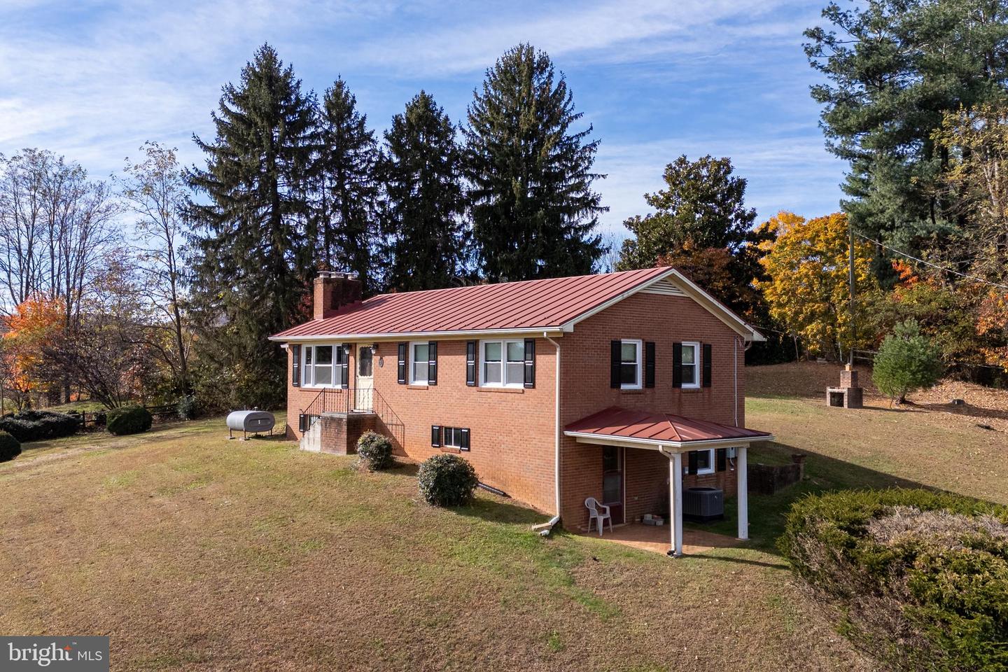 27 ATKINS RD, SPERRYVILLE, Virginia 22740, 3 Bedrooms Bedrooms, ,1 BathroomBathrooms,Residential,For sale,27 ATKINS RD,VARP2002380 MLS # VARP2002380