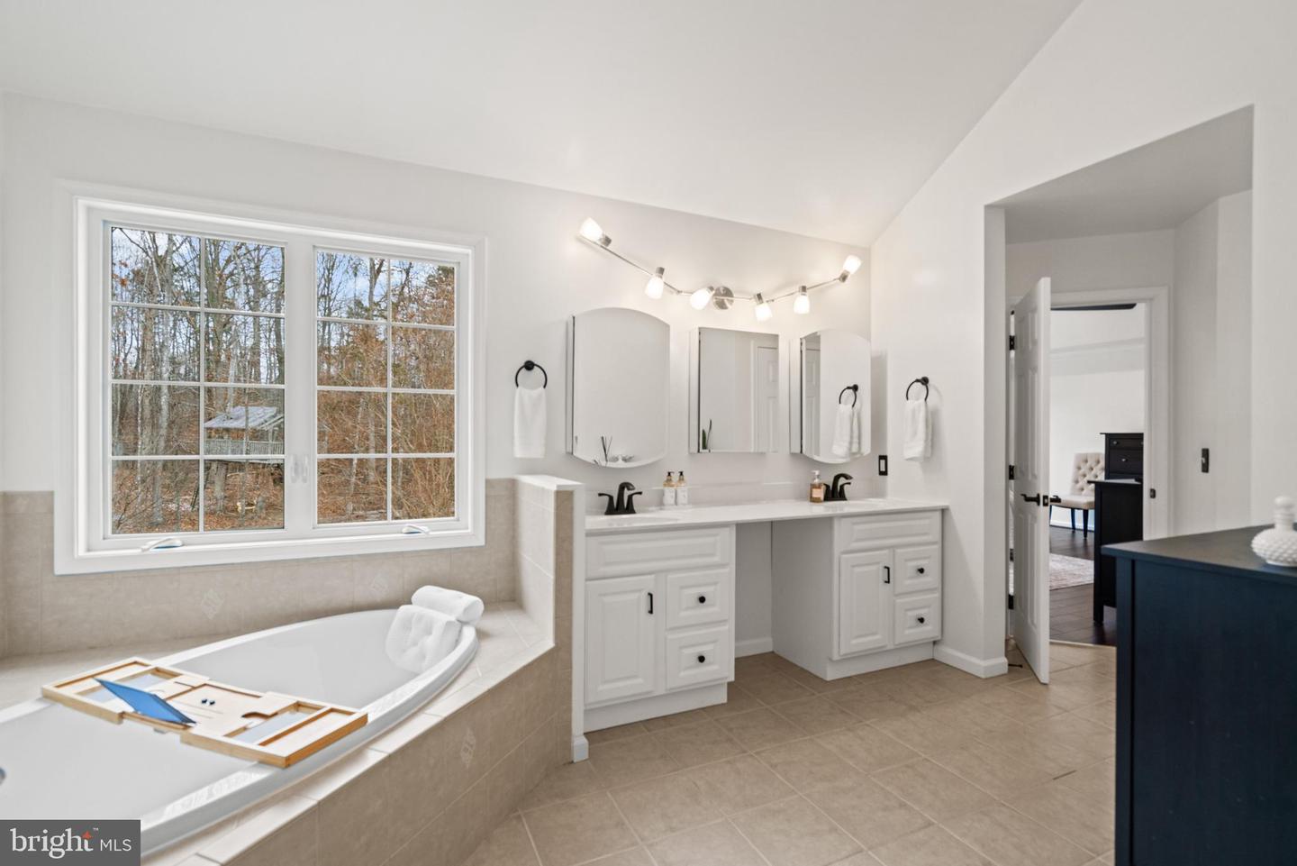 10448 WHEATLEY SCHOOL RD, MARSHALL, Virginia 20115, 5 Bedrooms Bedrooms, ,4 BathroomsBathrooms,Residential,For sale,10448 WHEATLEY SCHOOL RD,VAFQ2019658 MLS # VAFQ2019658