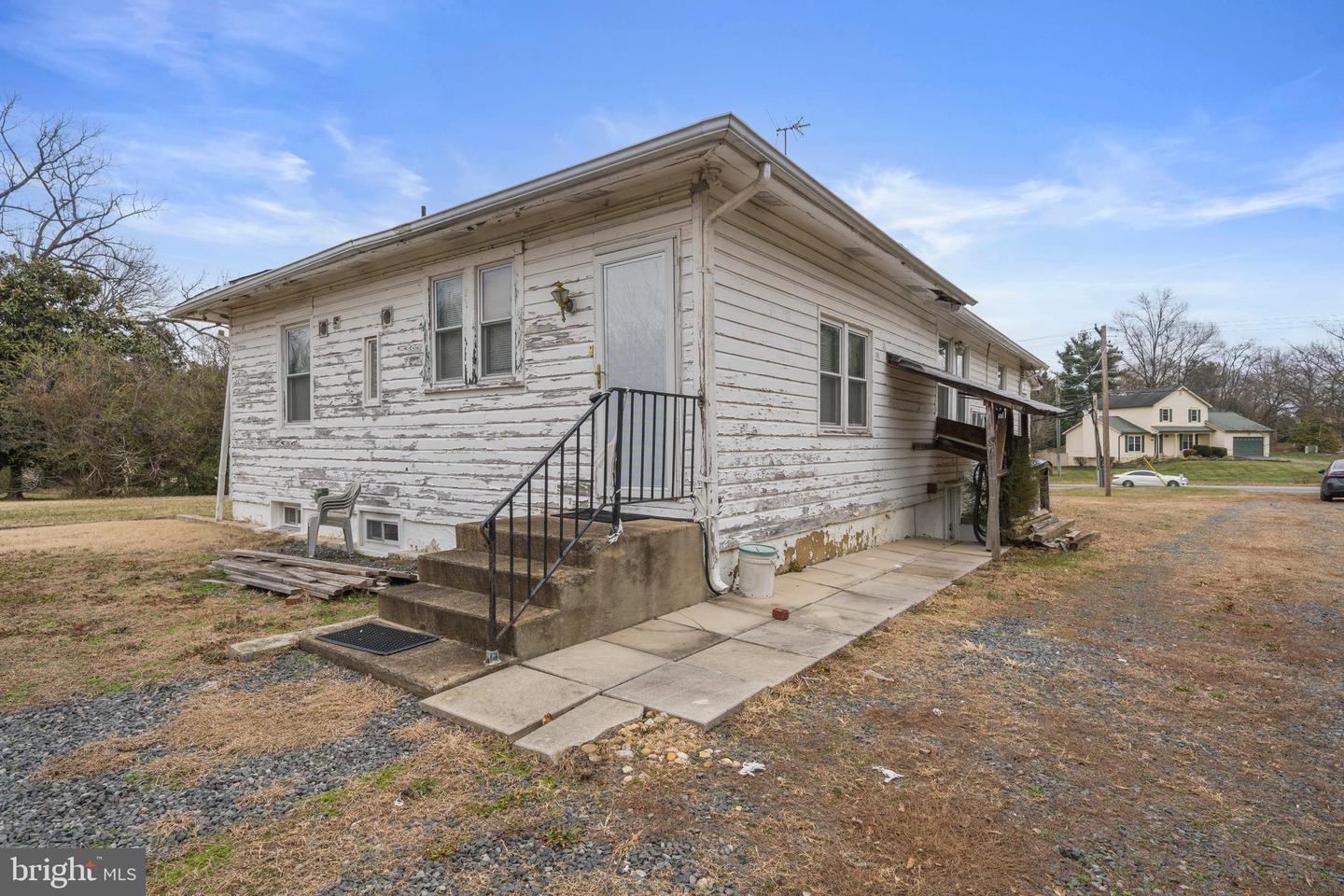 8208 MOUNT VERNON HWY, ALEXANDRIA, Virginia 22309, 2 Bedrooms Bedrooms, ,1 BathroomBathrooms,Residential,For sale,8208 MOUNT VERNON HWY,VAFX2279740 MLS # VAFX2279740