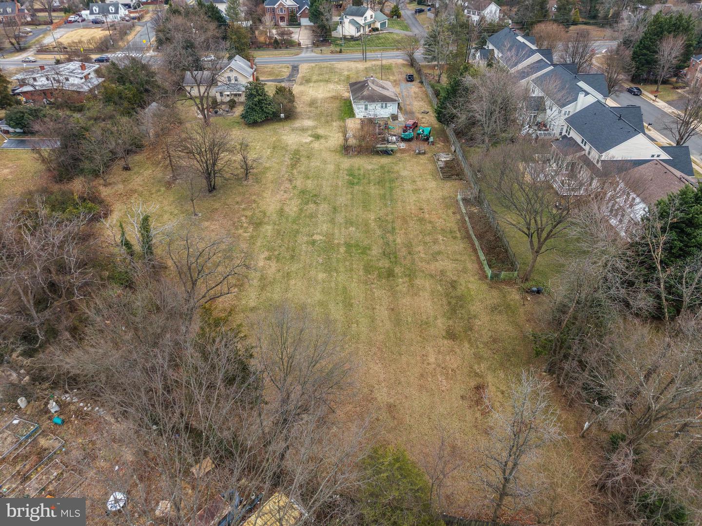 8208 MOUNT VERNON HWY, ALEXANDRIA, Virginia 22309, 2 Bedrooms Bedrooms, ,1 BathroomBathrooms,Residential,For sale,8208 MOUNT VERNON HWY,VAFX2279740 MLS # VAFX2279740