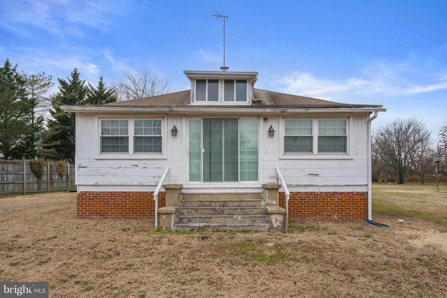 8208 MOUNT VERNON HWY, ALEXANDRIA, Virginia 22309, 2 Bedrooms Bedrooms, ,1 BathroomBathrooms,Residential,For sale,8208 MOUNT VERNON HWY,VAFX2279740 MLS # VAFX2279740