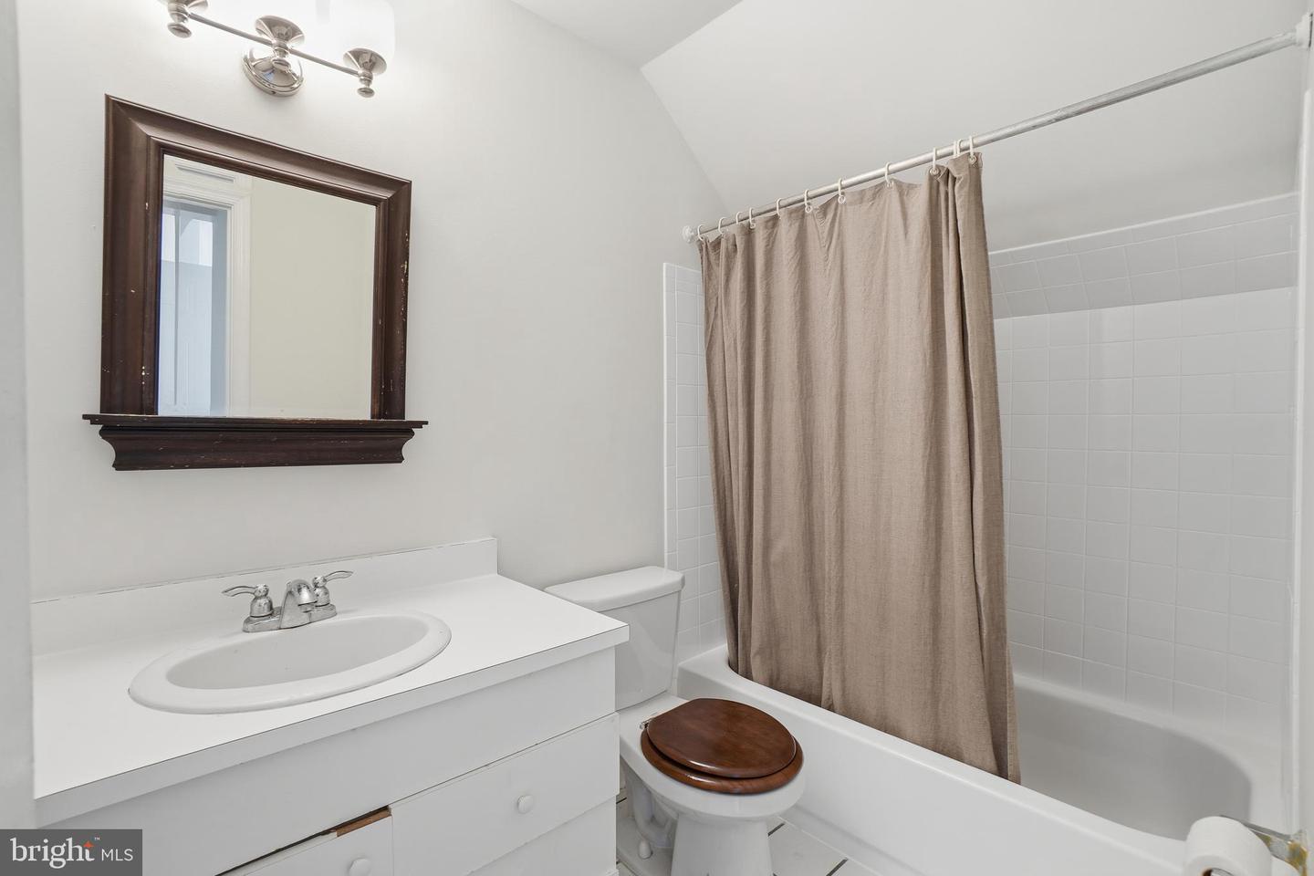 301 G ST NE #32, WASHINGTON, District Of Columbia 20002, 2 Bedrooms Bedrooms, ,1 BathroomBathrooms,Residential,For sale,301 G ST NE #32,DCDC2233306 MLS # DCDC2233306