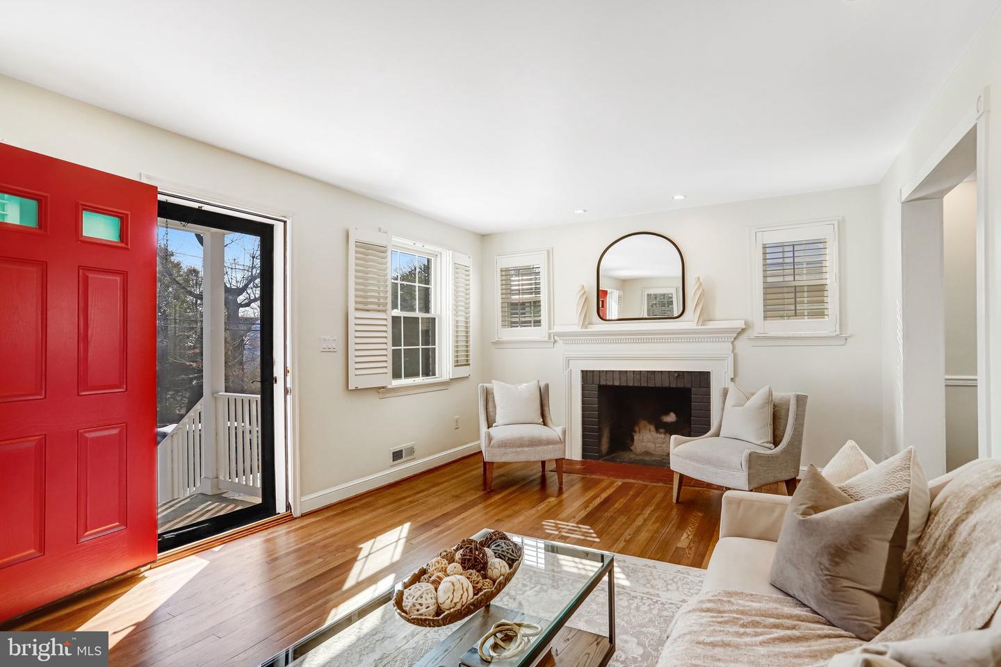 2708 SYCAMORE ST, ALEXANDRIA, Virginia 22305, 2 Bedrooms Bedrooms, ,2 BathroomsBathrooms,Residential,For sale,2708 SYCAMORE ST,VAAX2052128 MLS # VAAX2052128