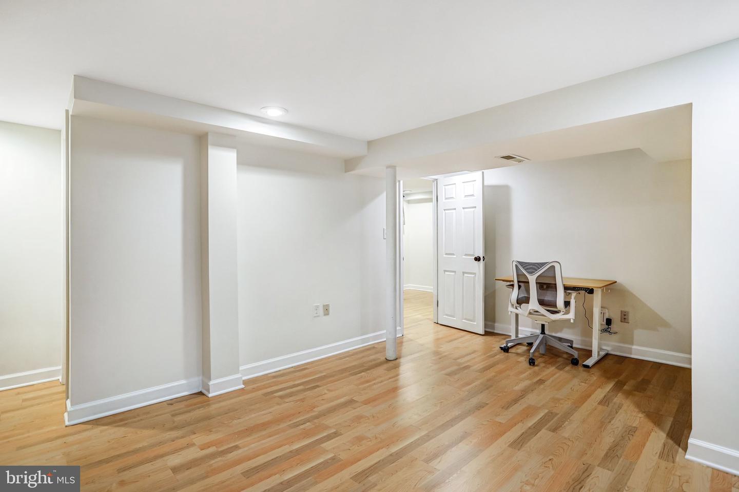 2708 SYCAMORE ST, ALEXANDRIA, Virginia 22305, 2 Bedrooms Bedrooms, ,2 BathroomsBathrooms,Residential,For sale,2708 SYCAMORE ST,VAAX2052128 MLS # VAAX2052128