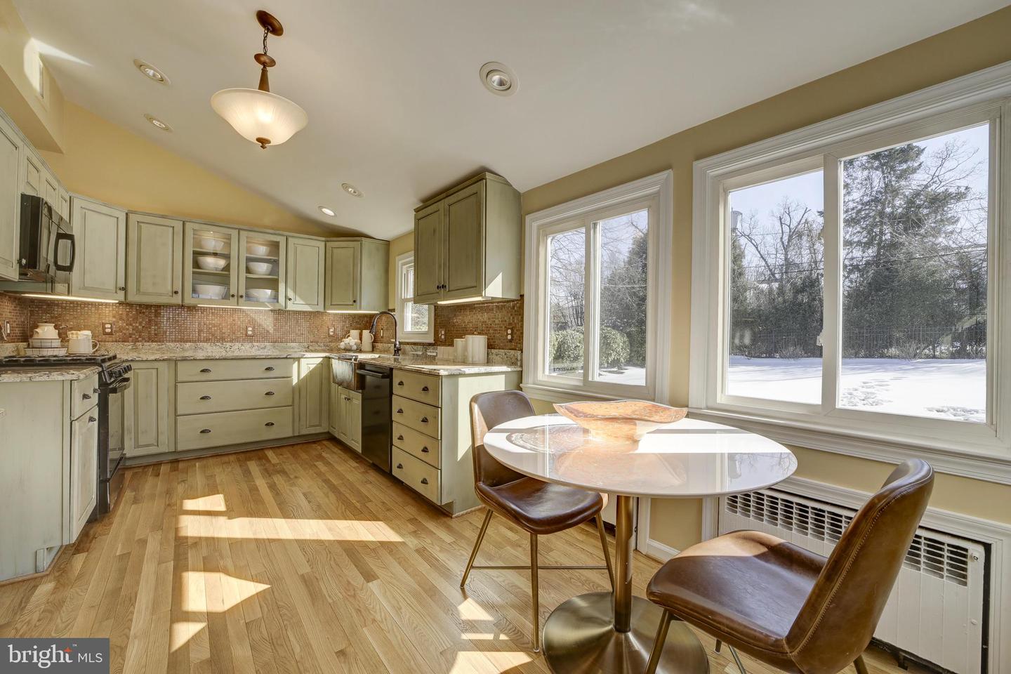 808 ENDERBY DR, ALEXANDRIA, Virginia 22302, 4 Bedrooms Bedrooms, 4 Rooms Rooms,2 BathroomsBathrooms,Residential,For sale,808 ENDERBY DR,VAAX2052174 MLS # VAAX2052174