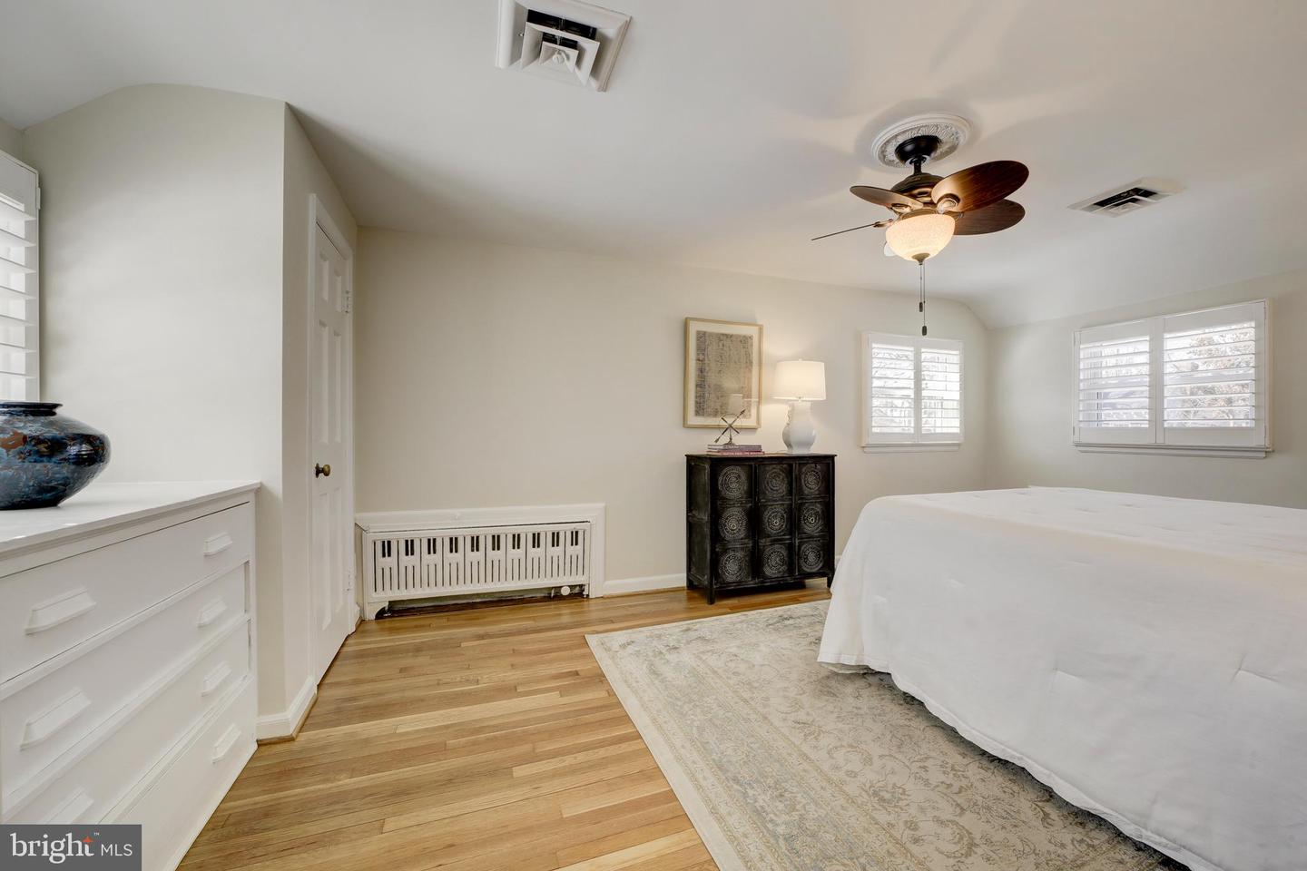 808 ENDERBY DR, ALEXANDRIA, Virginia 22302, 4 Bedrooms Bedrooms, 4 Rooms Rooms,2 BathroomsBathrooms,Residential,For sale,808 ENDERBY DR,VAAX2052174 MLS # VAAX2052174