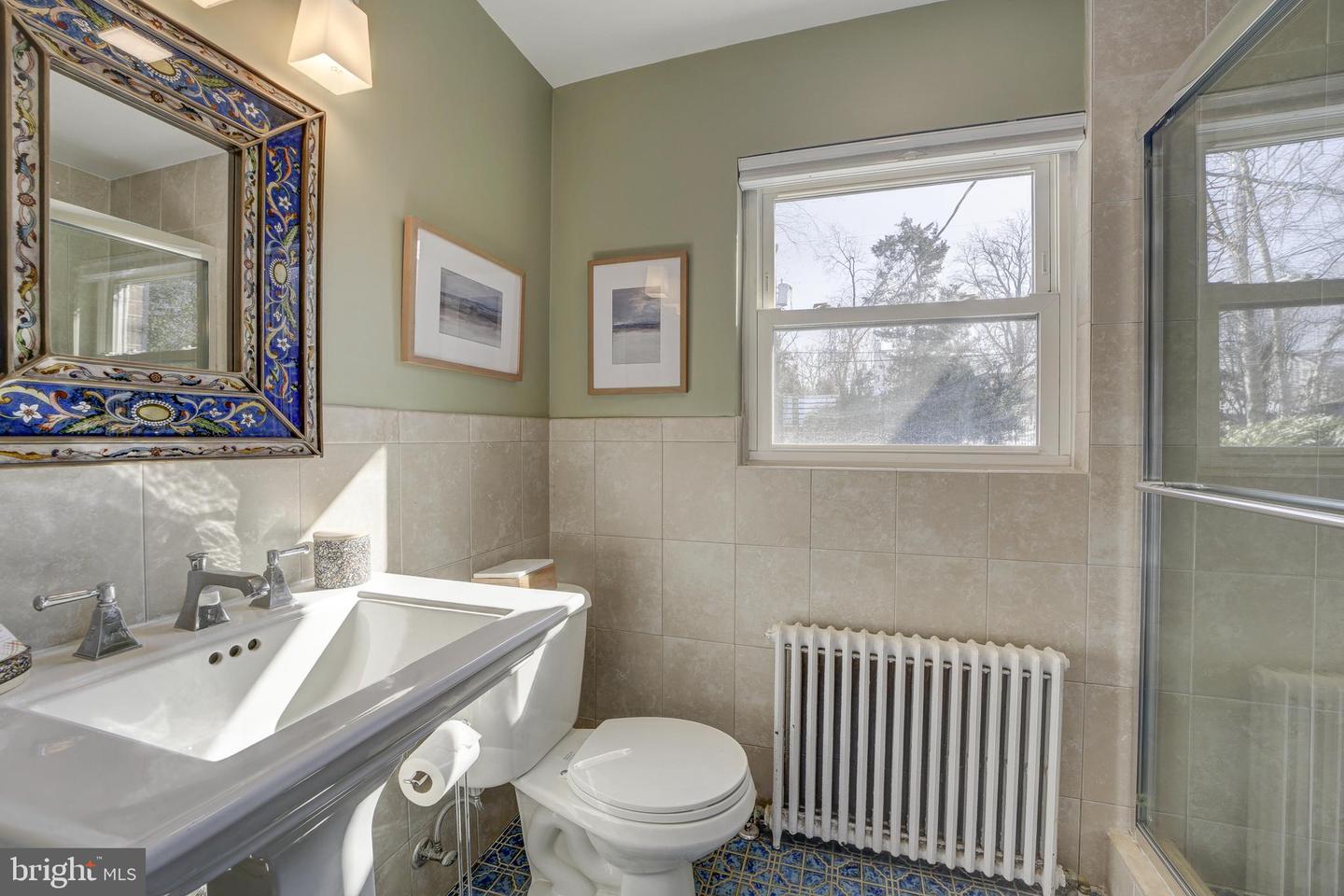 808 ENDERBY DR, ALEXANDRIA, Virginia 22302, 4 Bedrooms Bedrooms, 4 Rooms Rooms,2 BathroomsBathrooms,Residential,For sale,808 ENDERBY DR,VAAX2052174 MLS # VAAX2052174