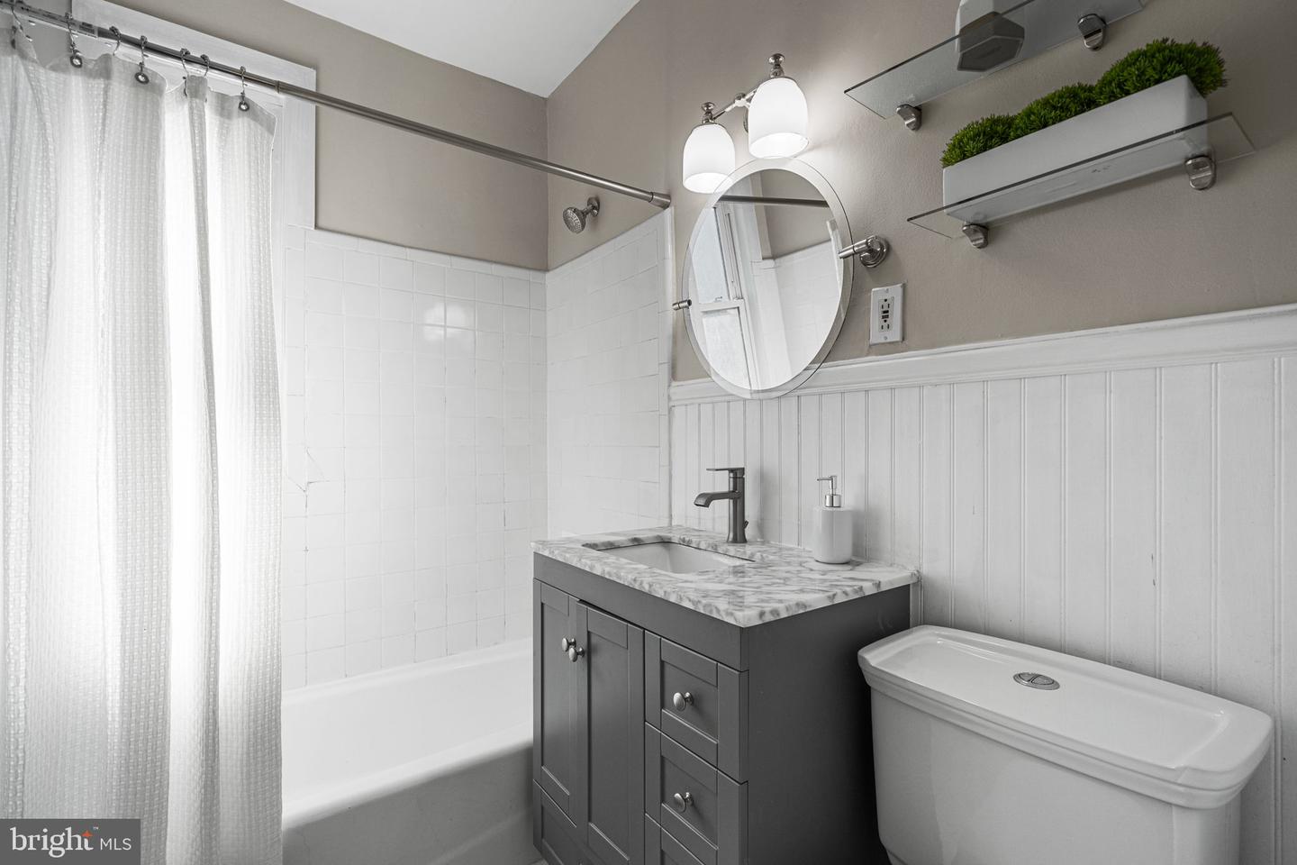 201 N TRENTON ST #201-1, ARLINGTON, Virginia 22203, 1 Bedroom Bedrooms, ,1 BathroomBathrooms,Residential,For sale,201 N TRENTON ST #201-1,VAAR2066632 MLS # VAAR2066632