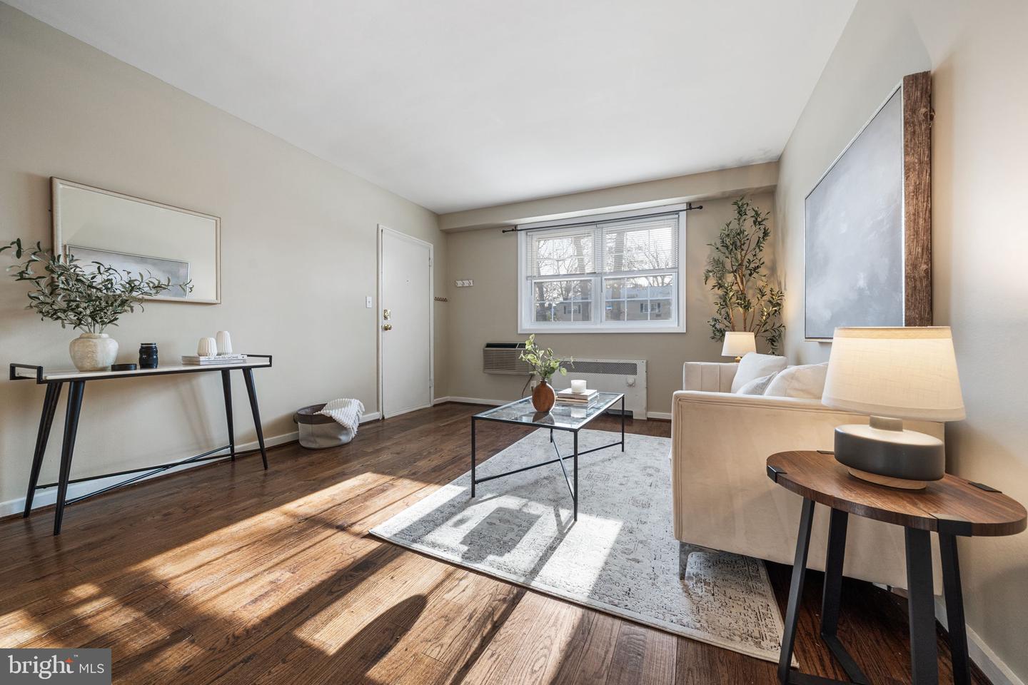 201 N TRENTON ST #201-1, ARLINGTON, Virginia 22203, 1 Bedroom Bedrooms, ,1 BathroomBathrooms,Residential,For sale,201 N TRENTON ST #201-1,VAAR2066632 MLS # VAAR2066632