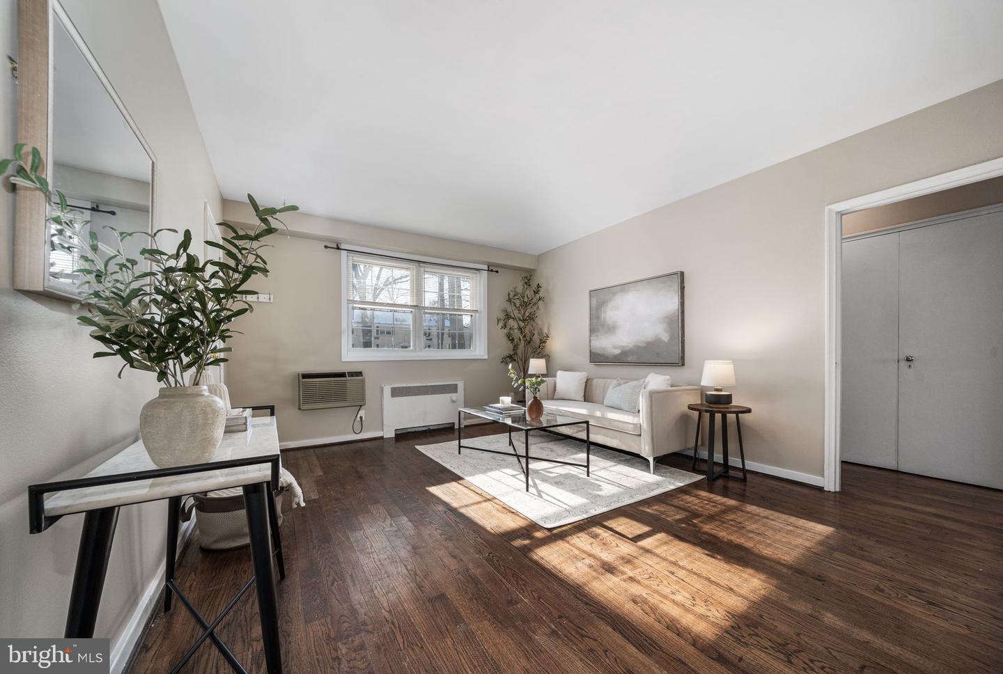 201 N TRENTON ST #201-1, ARLINGTON, Virginia 22203, 1 Bedroom Bedrooms, ,1 BathroomBathrooms,Residential,For sale,201 N TRENTON ST #201-1,VAAR2066632 MLS # VAAR2066632