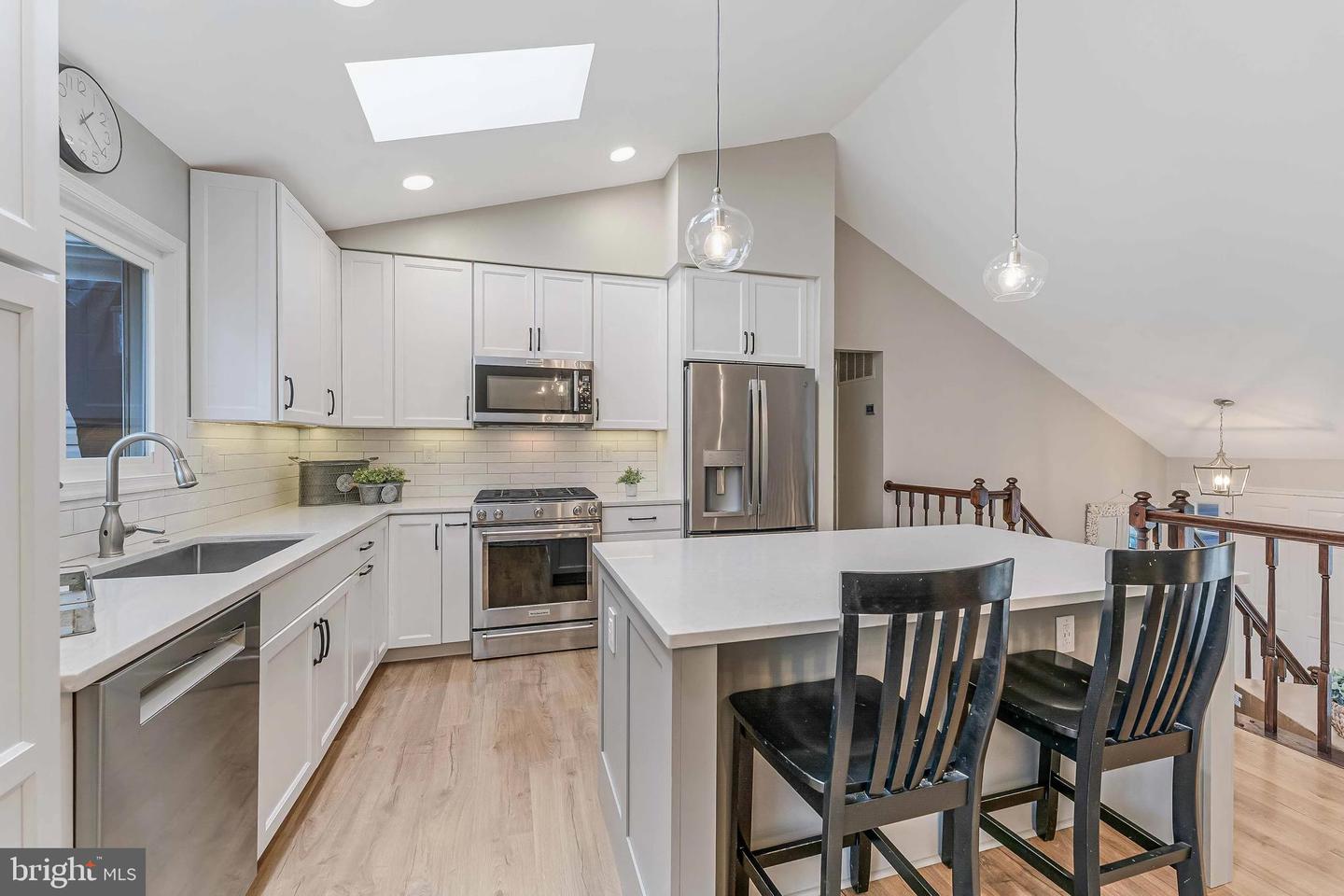 3919 BOKEL DR, CHANTILLY, Virginia 20151, 4 Bedrooms Bedrooms, ,2 BathroomsBathrooms,Residential,For sale,3919 BOKEL DR,VAFX2282294 MLS # VAFX2282294