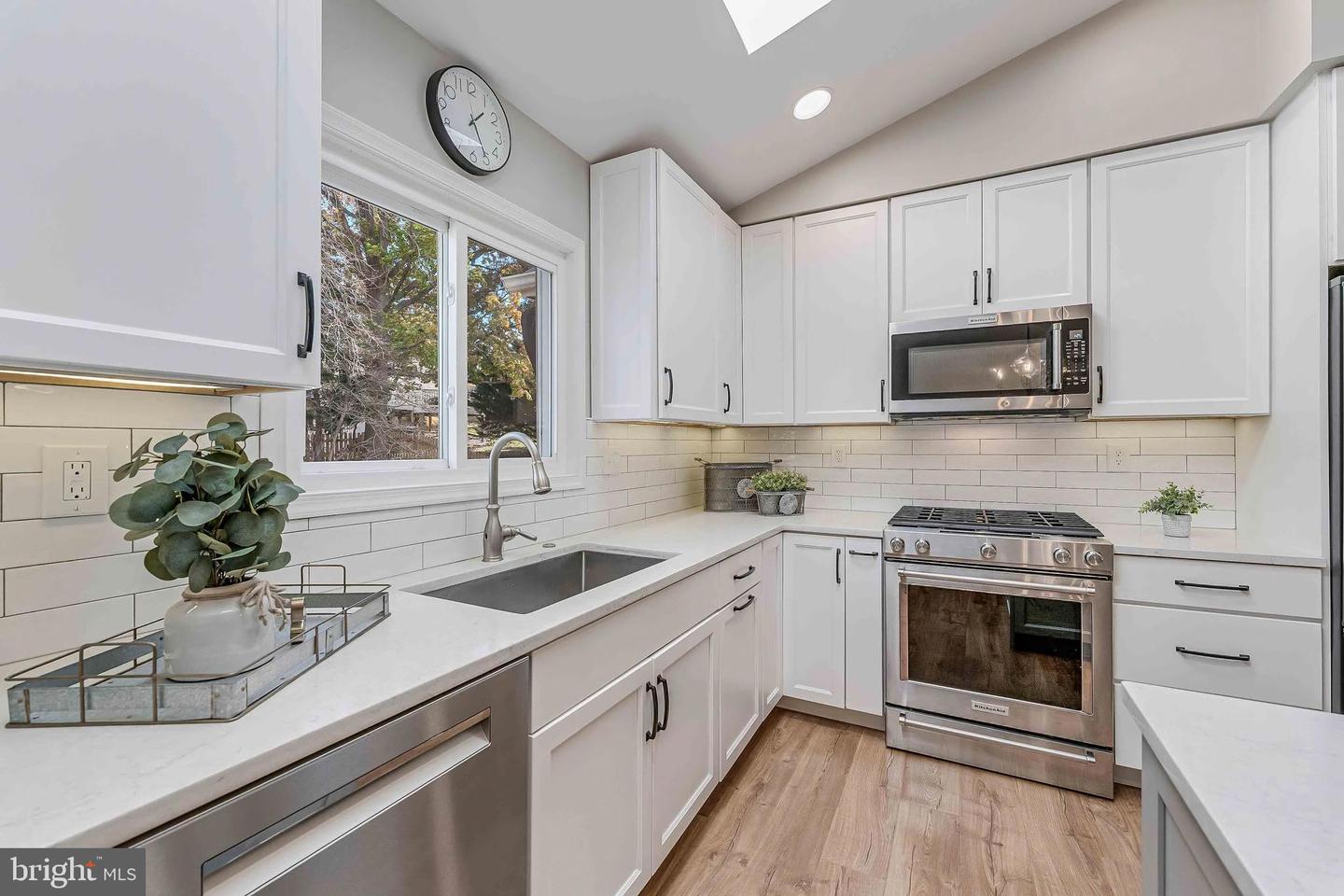 3919 BOKEL DR, CHANTILLY, Virginia 20151, 4 Bedrooms Bedrooms, ,2 BathroomsBathrooms,Residential,For sale,3919 BOKEL DR,VAFX2282294 MLS # VAFX2282294