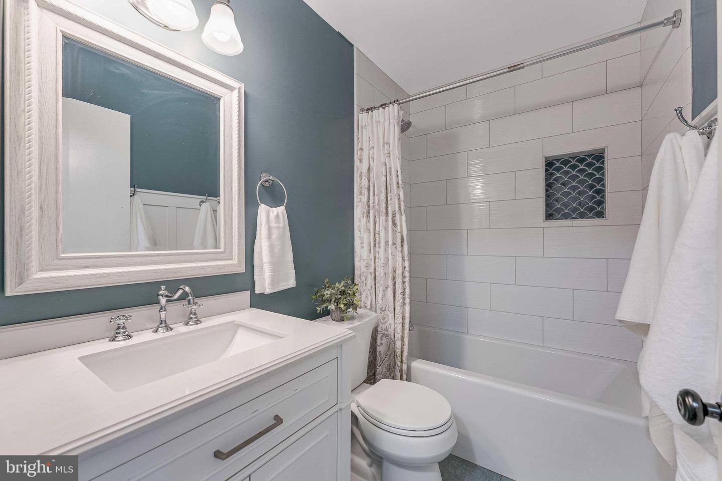 3919 BOKEL DR, CHANTILLY, Virginia 20151, 4 Bedrooms Bedrooms, ,2 BathroomsBathrooms,Residential,For sale,3919 BOKEL DR,VAFX2282294 MLS # VAFX2282294