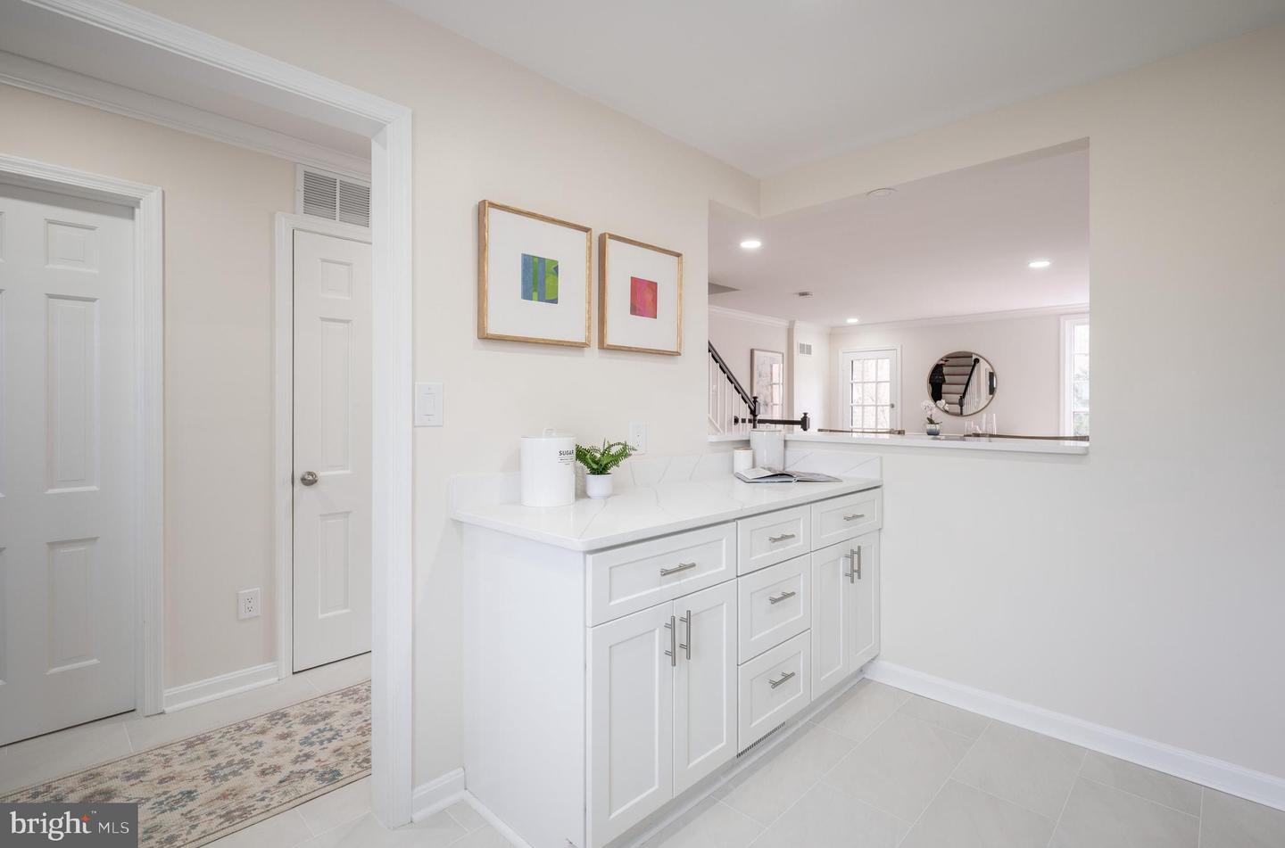 909 S LEE ST, ALEXANDRIA, Virginia 22314, 3 Bedrooms Bedrooms, ,2 BathroomsBathrooms,Residential,For sale,909 S LEE ST,VAAX2052462 MLS # VAAX2052462