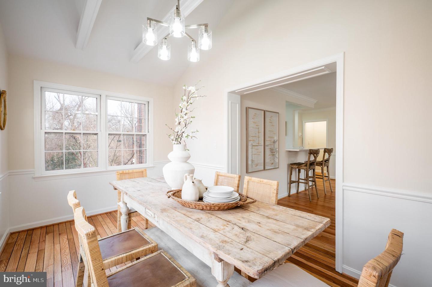 909 S LEE ST, ALEXANDRIA, Virginia 22314, 3 Bedrooms Bedrooms, ,2 BathroomsBathrooms,Residential,For sale,909 S LEE ST,VAAX2052462 MLS # VAAX2052462