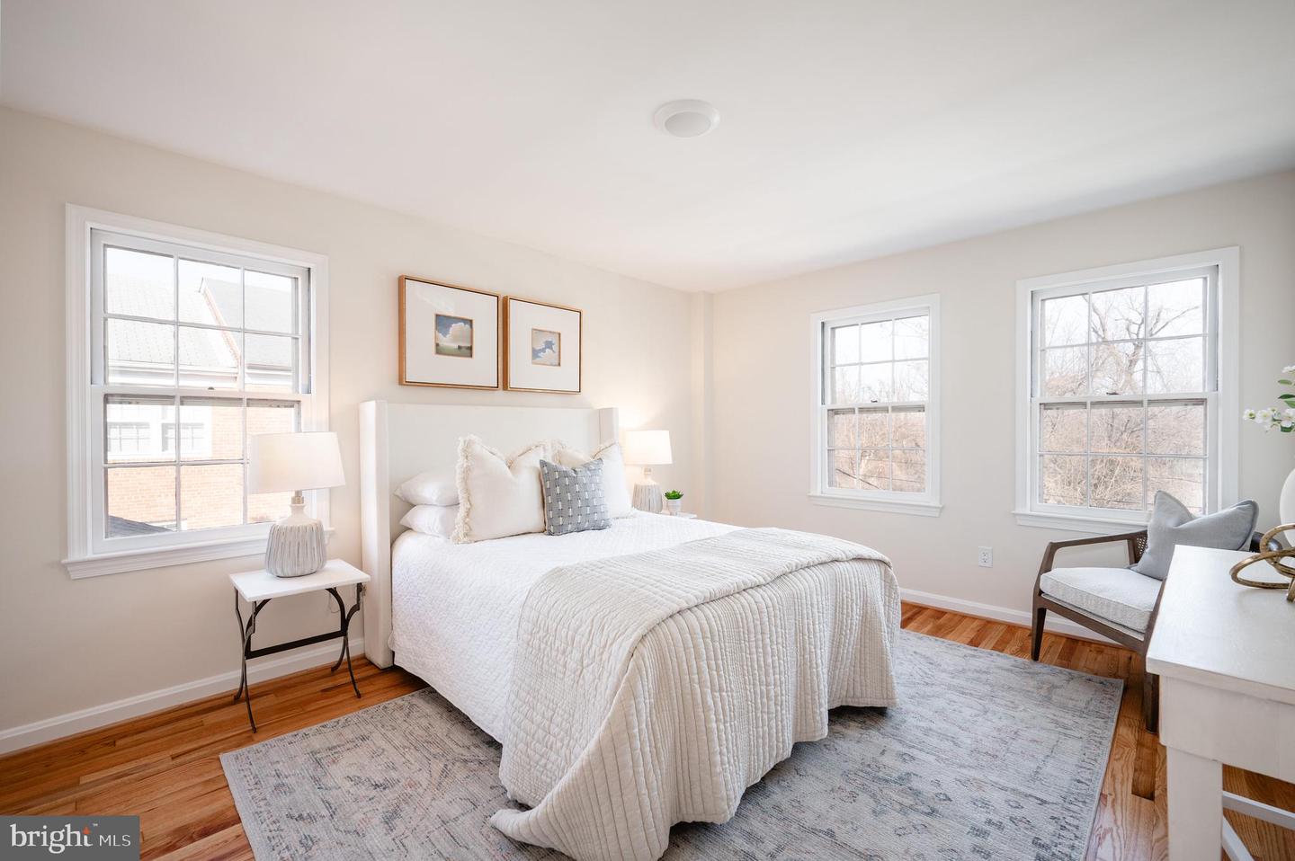 909 S LEE ST, ALEXANDRIA, Virginia 22314, 3 Bedrooms Bedrooms, ,2 BathroomsBathrooms,Residential,For sale,909 S LEE ST,VAAX2052462 MLS # VAAX2052462