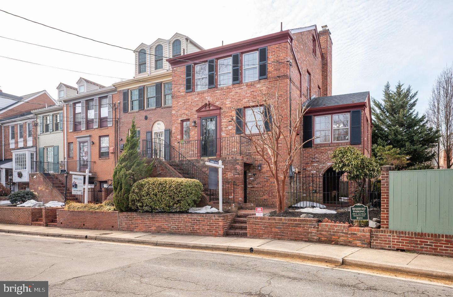 909 S LEE ST, ALEXANDRIA, Virginia 22314, 3 Bedrooms Bedrooms, ,2 BathroomsBathrooms,Residential,For sale,909 S LEE ST,VAAX2052462 MLS # VAAX2052462