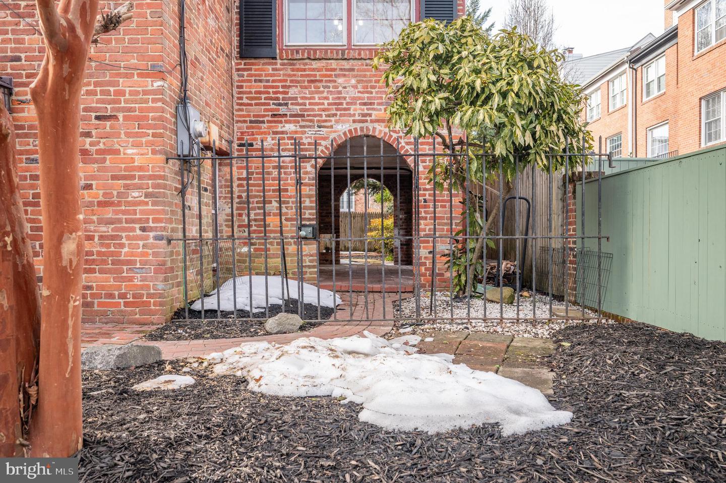 909 S LEE ST, ALEXANDRIA, Virginia 22314, 3 Bedrooms Bedrooms, ,2 BathroomsBathrooms,Residential,For sale,909 S LEE ST,VAAX2052462 MLS # VAAX2052462