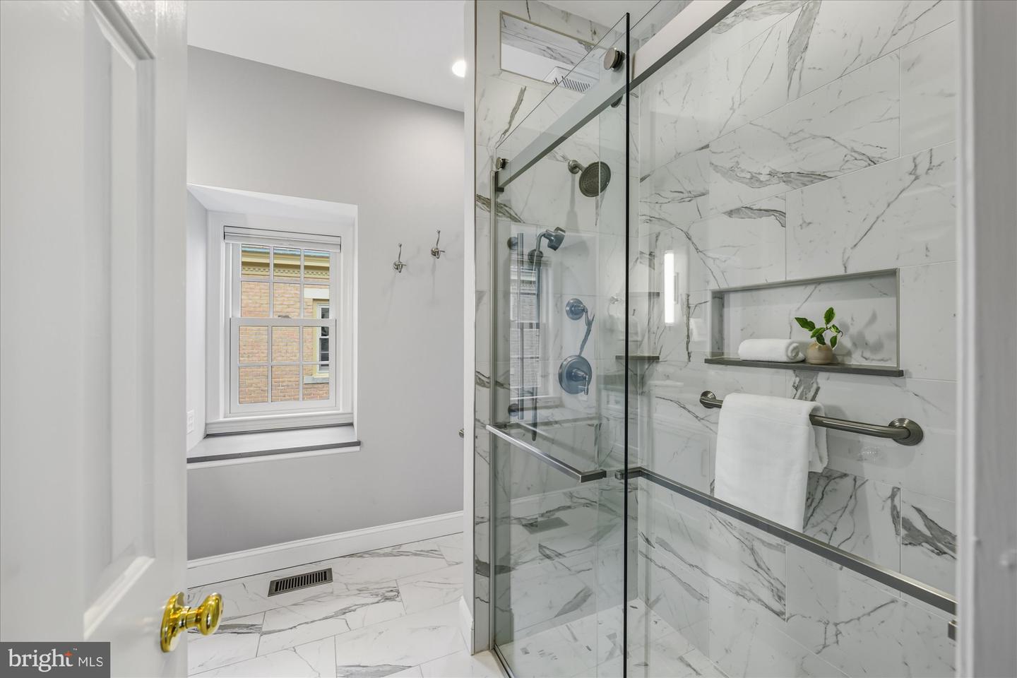 4342 WESTOVER PL NW, WASHINGTON, District Of Columbia 20016, 3 Bedrooms Bedrooms, ,3 BathroomsBathrooms,Residential,For sale,4342 WESTOVER PL NW,DCDC2235602 MLS # DCDC2235602