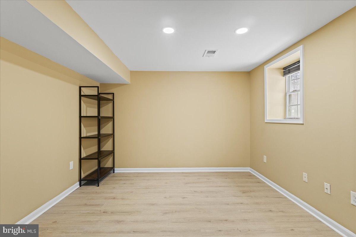 316 DECATUR RD RD, STAFFORD, Virginia 22554, 4 Bedrooms Bedrooms, 12 Rooms Rooms,3 BathroomsBathrooms,Residential,For sale,316 DECATUR RD RD,VAST2044866 MLS # VAST2044866