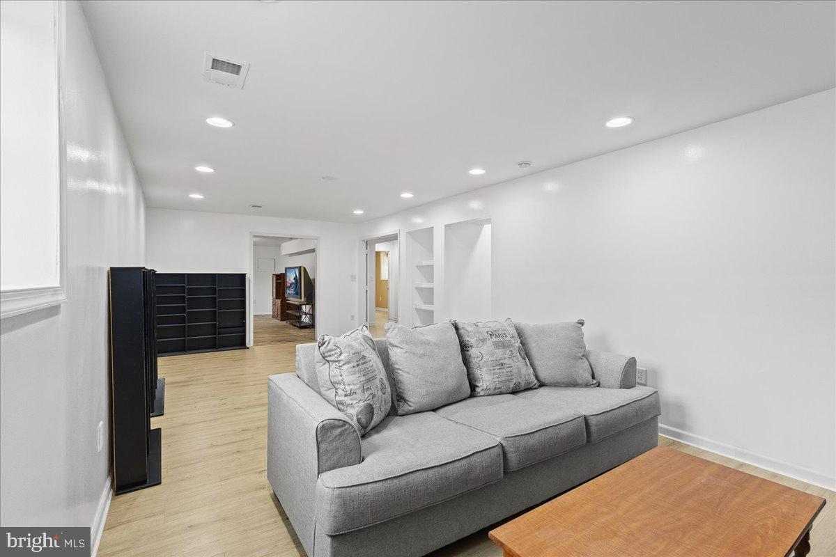 316 DECATUR RD RD, STAFFORD, Virginia 22554, 4 Bedrooms Bedrooms, 12 Rooms Rooms,3 BathroomsBathrooms,Residential,For sale,316 DECATUR RD RD,VAST2044866 MLS # VAST2044866