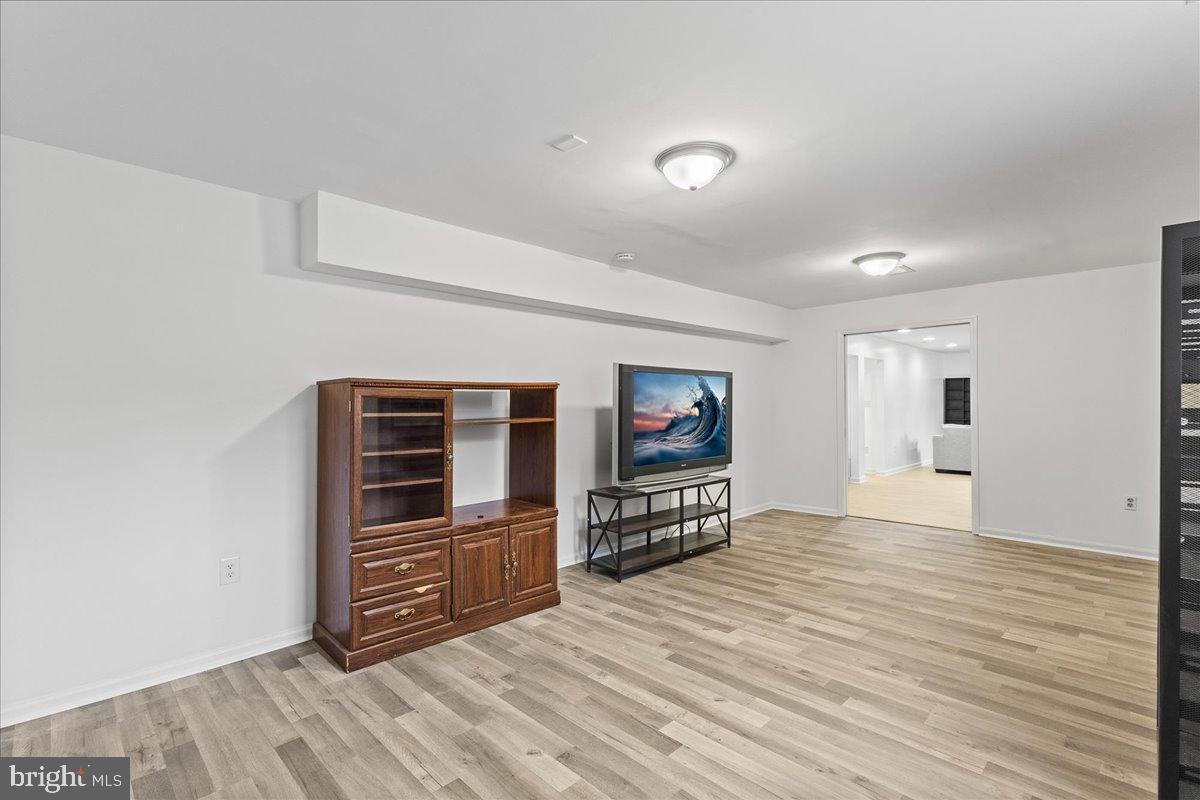 316 DECATUR RD RD, STAFFORD, Virginia 22554, 4 Bedrooms Bedrooms, 12 Rooms Rooms,3 BathroomsBathrooms,Residential,For sale,316 DECATUR RD RD,VAST2044866 MLS # VAST2044866