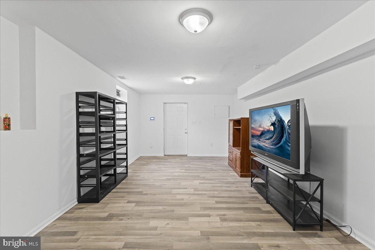 316 DECATUR RD RD, STAFFORD, Virginia 22554, 4 Bedrooms Bedrooms, 12 Rooms Rooms,3 BathroomsBathrooms,Residential,For sale,316 DECATUR RD RD,VAST2044866 MLS # VAST2044866