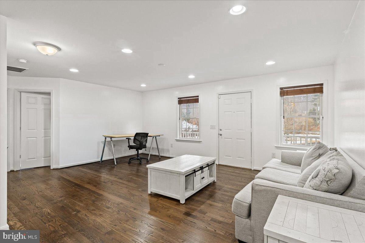 316 DECATUR RD RD, STAFFORD, Virginia 22554, 4 Bedrooms Bedrooms, 12 Rooms Rooms,3 BathroomsBathrooms,Residential,For sale,316 DECATUR RD RD,VAST2044866 MLS # VAST2044866