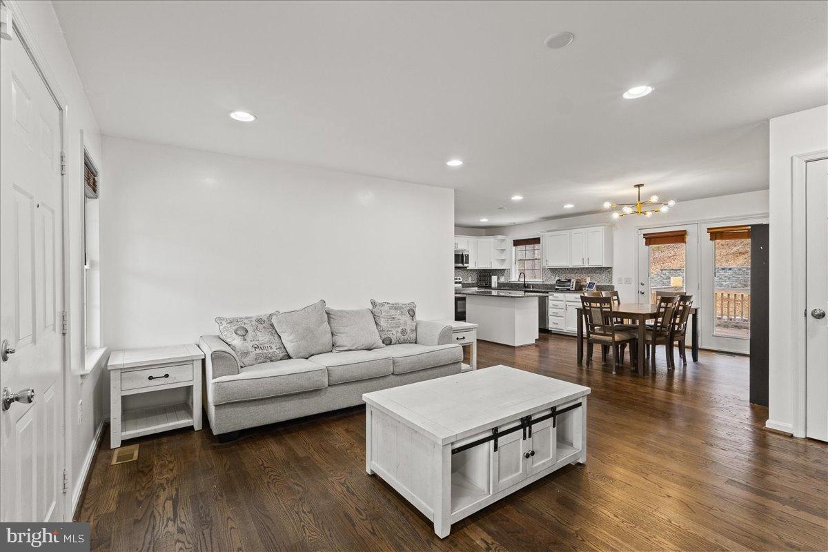 316 DECATUR RD RD, STAFFORD, Virginia 22554, 4 Bedrooms Bedrooms, 12 Rooms Rooms,3 BathroomsBathrooms,Residential,For sale,316 DECATUR RD RD,VAST2044866 MLS # VAST2044866