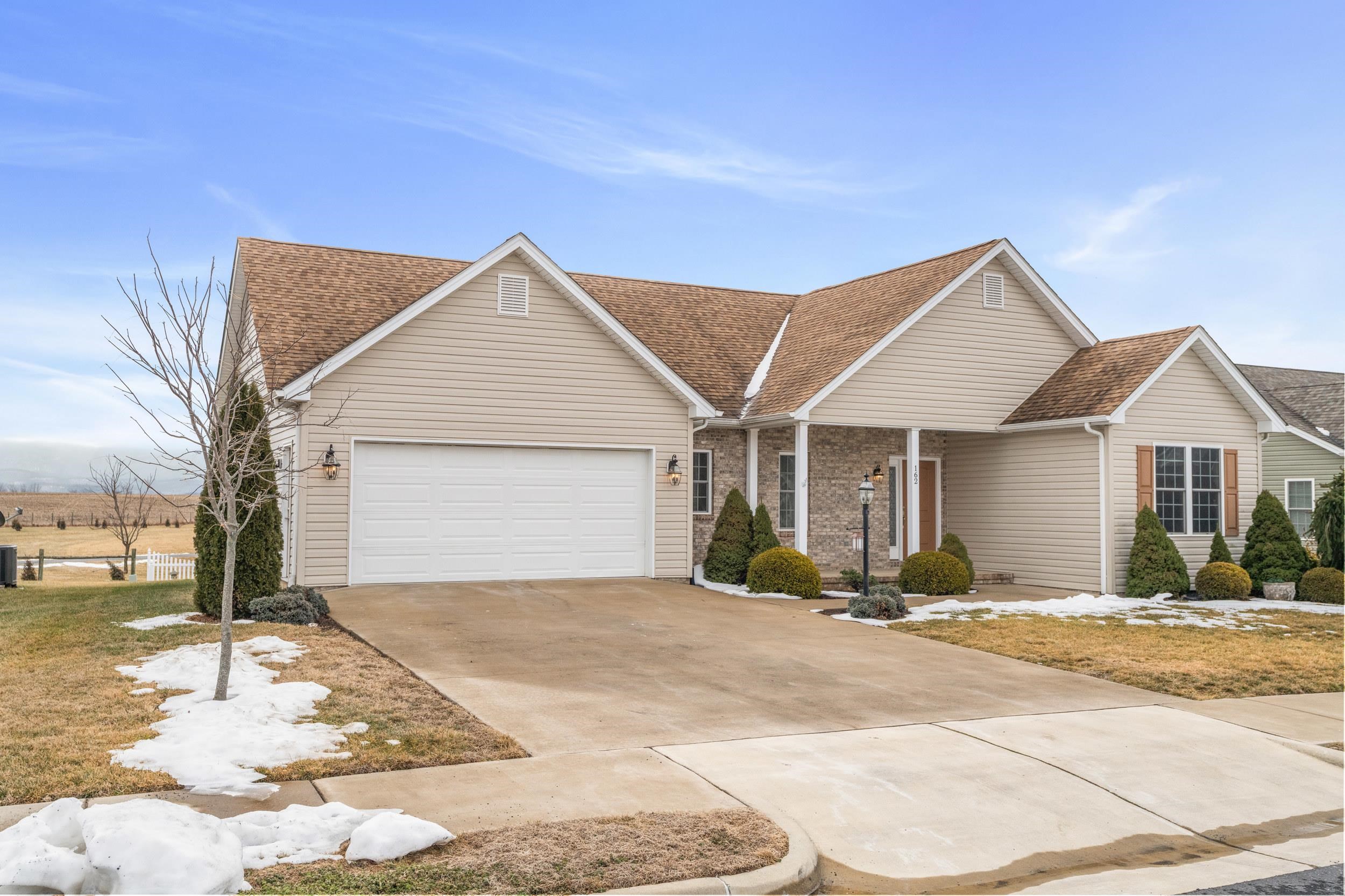 162 LOCUST GROVE LN, STUARTS DRAFT, Virginia 24477, 3 Bedrooms Bedrooms, ,2 BathroomsBathrooms,Residential,162 LOCUST GROVE LN,673341 MLS # 673341