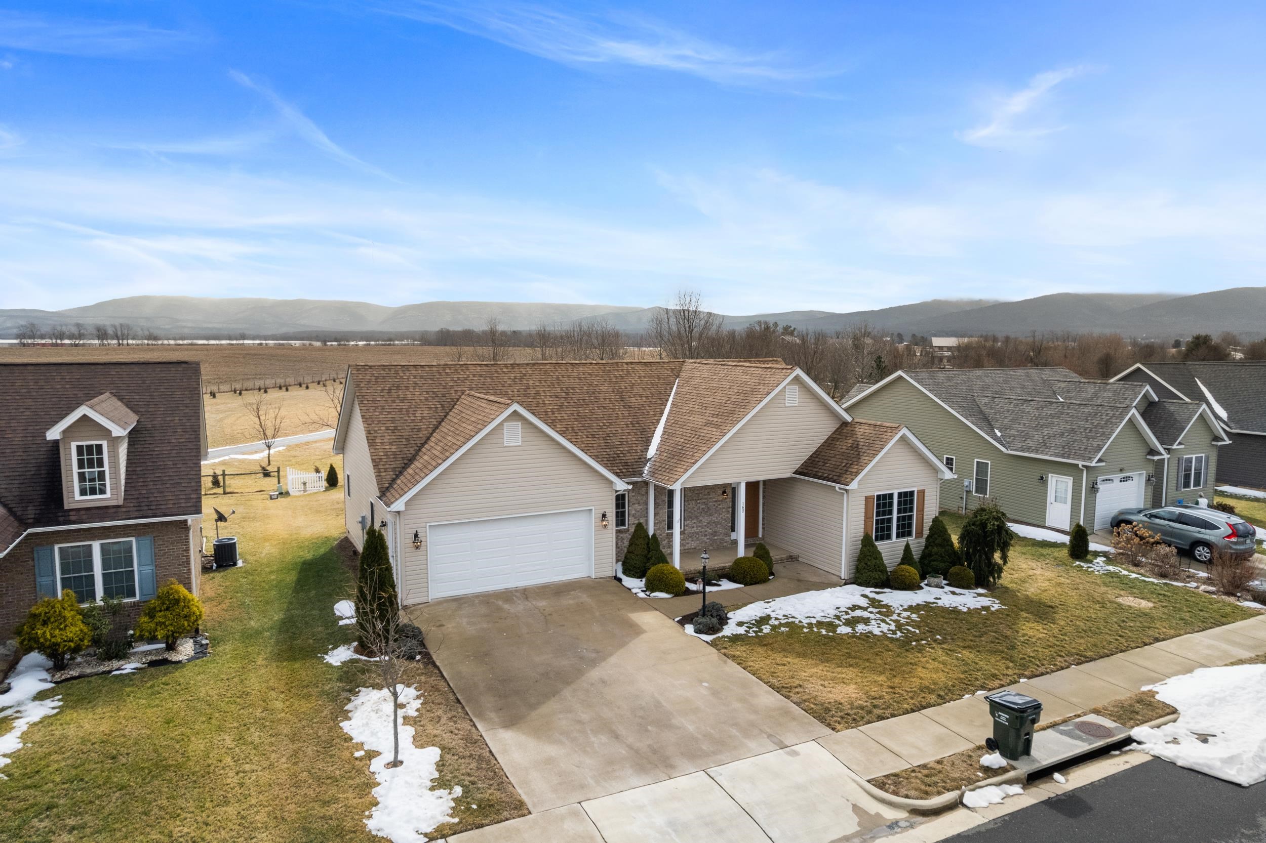 162 LOCUST GROVE LN, STUARTS DRAFT, Virginia 24477, 3 Bedrooms Bedrooms, ,2 BathroomsBathrooms,Residential,162 LOCUST GROVE LN,673341 MLS # 673341