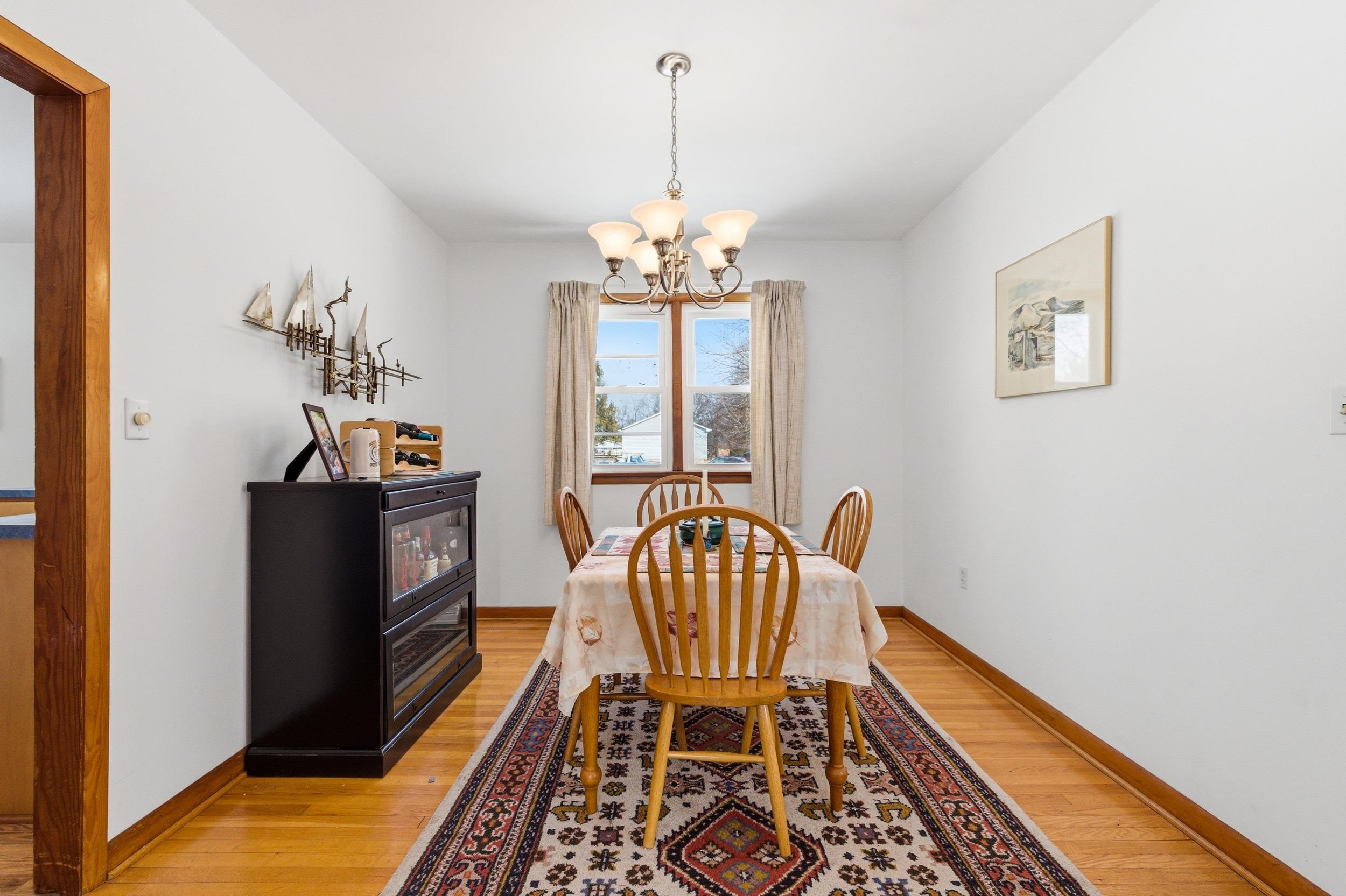 405 NORTH RIVER RD, BRIDGEWATER, Virginia 22812, 3 Bedrooms Bedrooms, ,2 BathroomsBathrooms,Residential,405 NORTH RIVER RD,673345 MLS # 673345 405 NORTH RIVER RD, BRIDGEWATER, Virginia 22812, 3 Bedrooms Bedrooms, ,2 BathroomsBathrooms,Residential,405 NORTH RIVER RD,673345 MLS # 673345