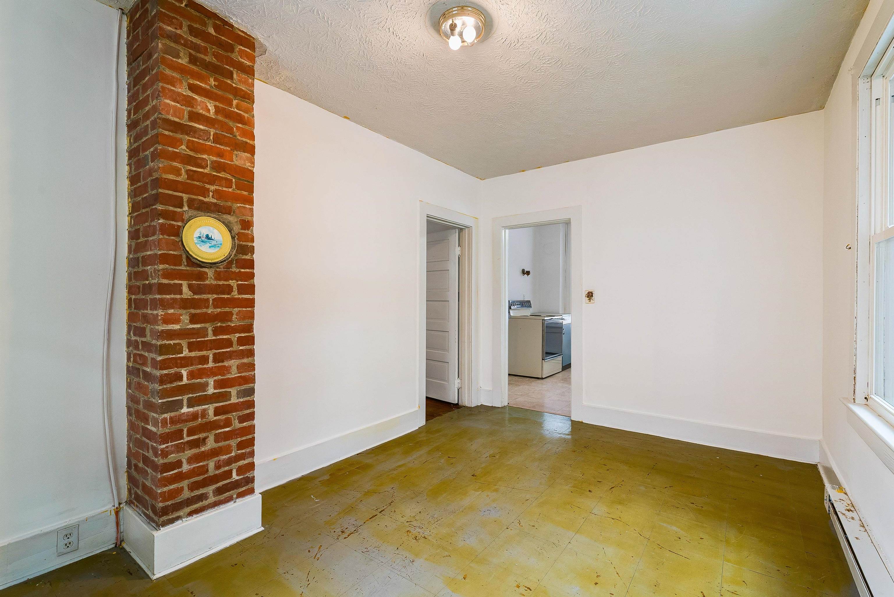 183 BLUE BELL AVE, LURAY, Virginia 22835, 3 Bedrooms Bedrooms, ,1 BathroomBathrooms,Residential,183 BLUE BELL AVE,673355 MLS # 673355