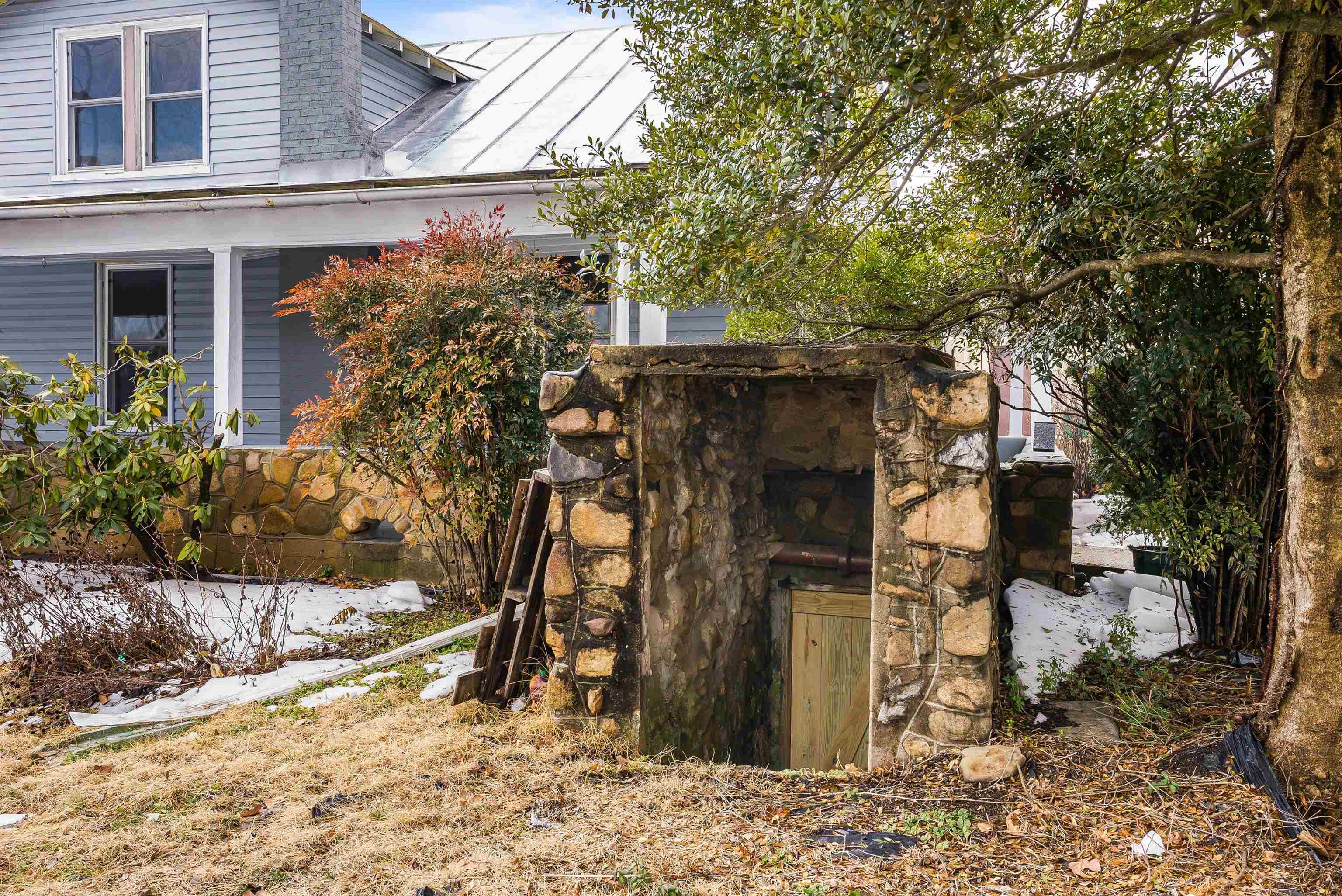 183 BLUE BELL AVE, LURAY, Virginia 22835, 3 Bedrooms Bedrooms, ,1 BathroomBathrooms,Residential,183 BLUE BELL AVE,673355 MLS # 673355