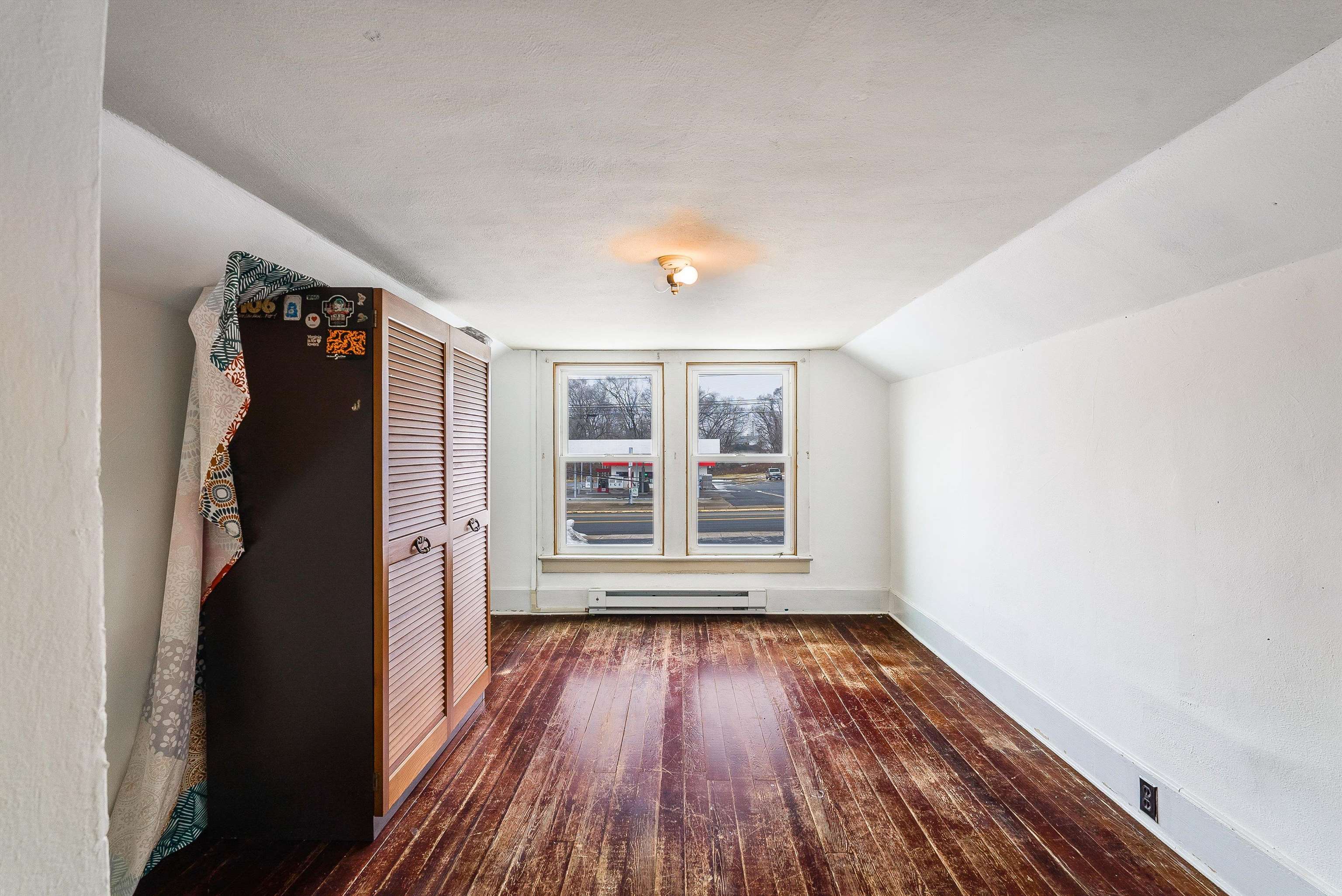 183 BLUE BELL AVE, LURAY, Virginia 22835, 3 Bedrooms Bedrooms, ,1 BathroomBathrooms,Residential,183 BLUE BELL AVE,673355 MLS # 673355