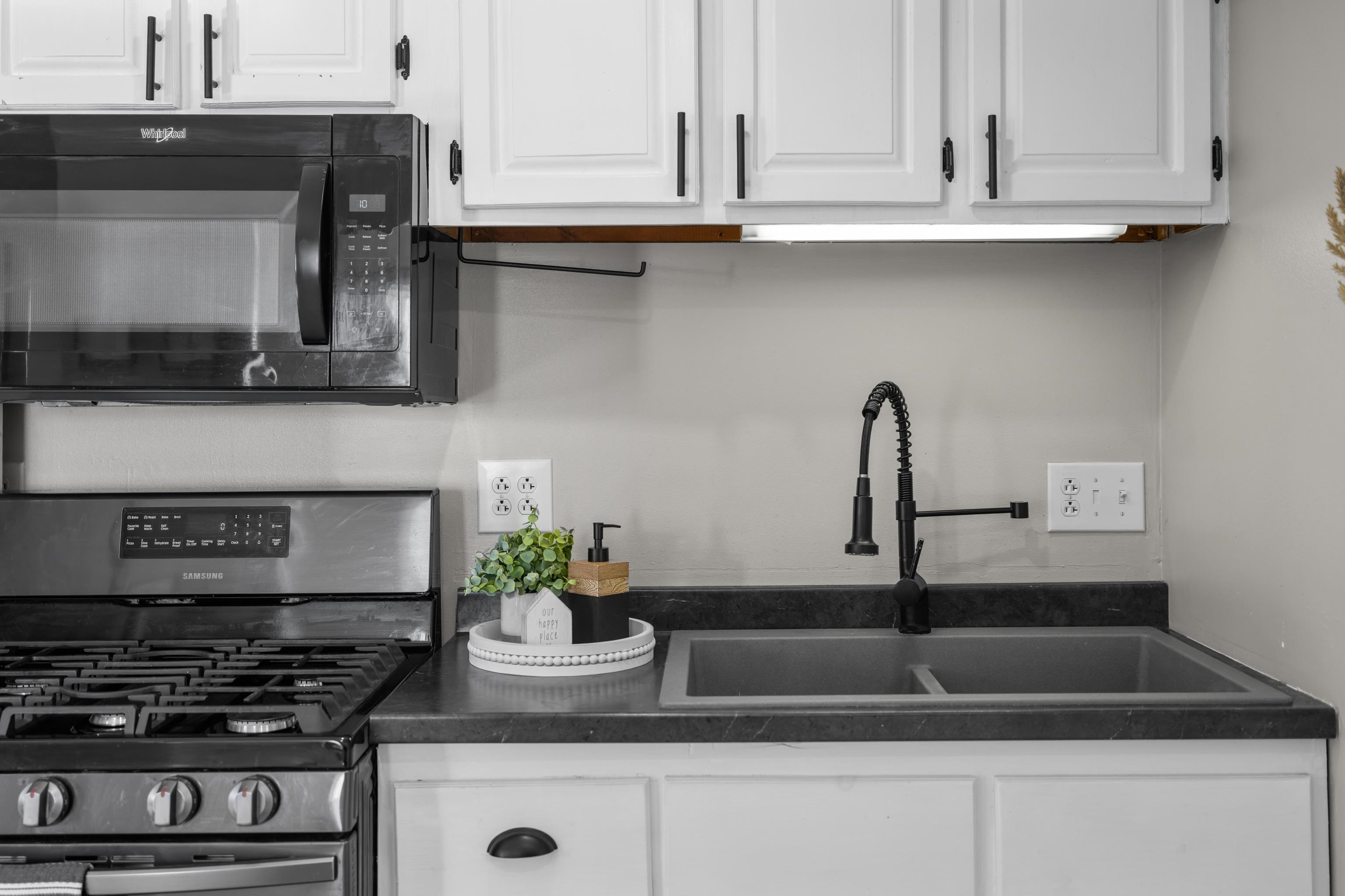 2229 CORTLAND ST, WAYNESBORO, Virginia 22980, 3 Bedrooms Bedrooms, ,1 BathroomBathrooms,Residential,2229 CORTLAND ST,2229 CORTLAND ST,673358 MLS # 673358 2229 CORTLAND ST, WAYNESBORO, Virginia 22980, 3 Bedrooms Bedrooms, ,1 BathroomBathrooms,Residential,2229 CORTLAND ST,2229 CORTLAND ST,673358 MLS # 673358