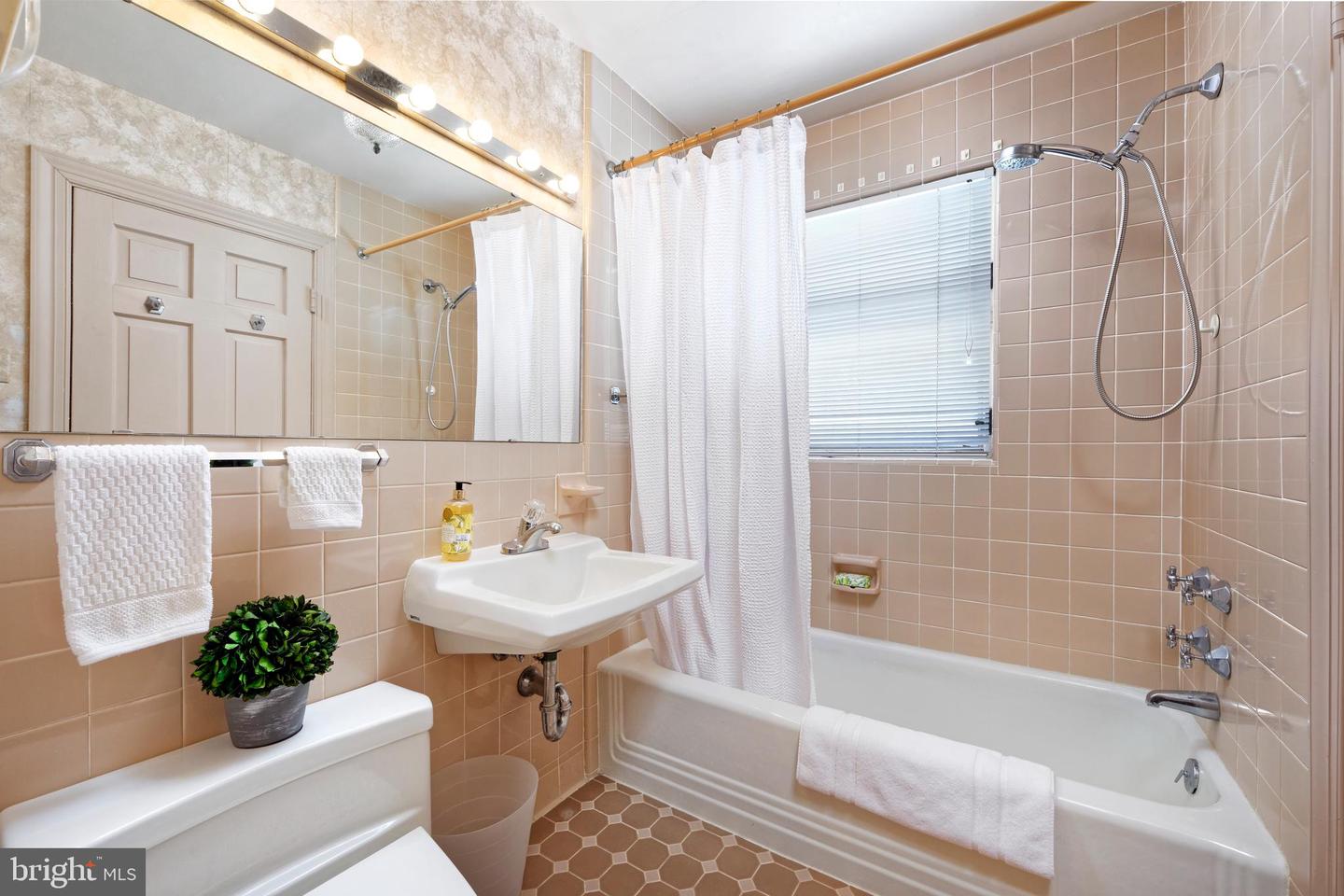 32843 MOUNT WEATHER RD, BLUEMONT, Virginia 20135, 3 Bedrooms Bedrooms, ,3 BathroomsBathrooms,Residential,For sale,32843 MOUNT WEATHER RD,VALO2113172 MLS # VALO2113172