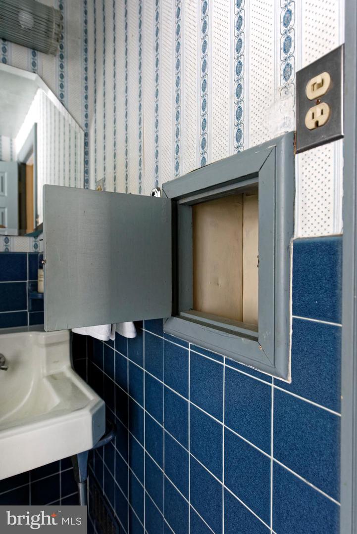 32843 MOUNT WEATHER RD, BLUEMONT, Virginia 20135, 3 Bedrooms Bedrooms, ,3 BathroomsBathrooms,Residential,For sale,32843 MOUNT WEATHER RD,VALO2113172 MLS # VALO2113172