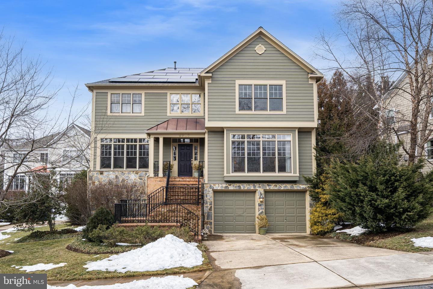 6907 30TH ST N, ARLINGTON, Virginia 22213, 5 Bedrooms Bedrooms, 19 Rooms Rooms,4 BathroomsBathrooms,Residential,For sale,6907 30TH ST N,VAAR2067292 MLS # VAAR2067292