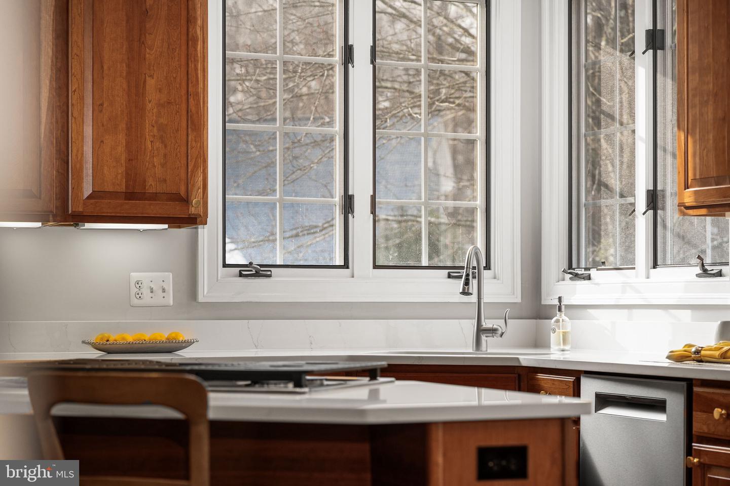 6907 30TH ST N, ARLINGTON, Virginia 22213, 5 Bedrooms Bedrooms, 19 Rooms Rooms,4 BathroomsBathrooms,Residential,For sale,6907 30TH ST N,VAAR2067292 MLS # VAAR2067292