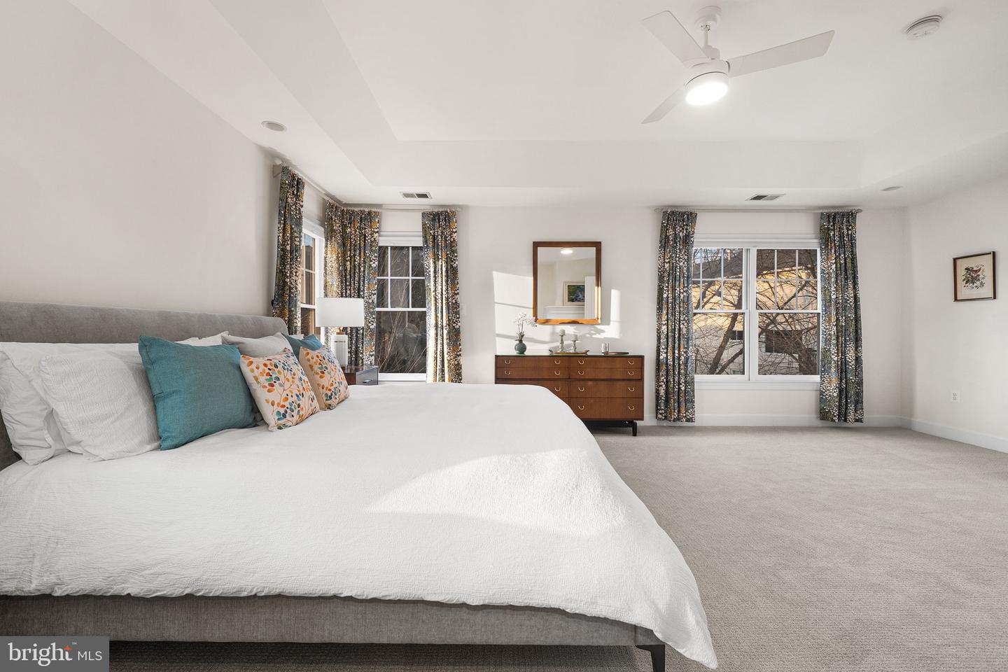 6907 30TH ST N, ARLINGTON, Virginia 22213, 5 Bedrooms Bedrooms, 19 Rooms Rooms,4 BathroomsBathrooms,Residential,For sale,6907 30TH ST N,VAAR2067292 MLS # VAAR2067292