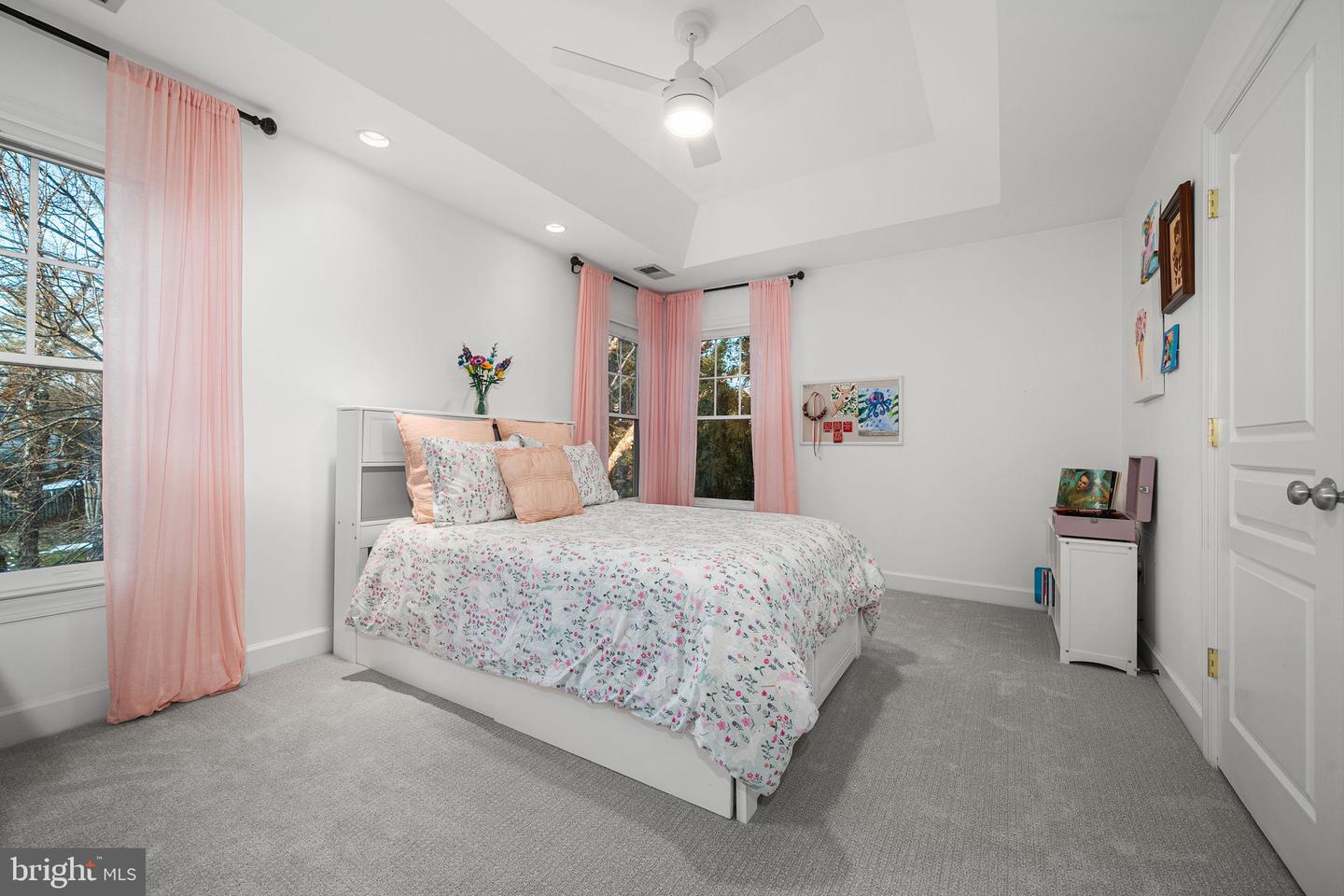 6907 30TH ST N, ARLINGTON, Virginia 22213, 5 Bedrooms Bedrooms, 19 Rooms Rooms,4 BathroomsBathrooms,Residential,For sale,6907 30TH ST N,VAAR2067292 MLS # VAAR2067292