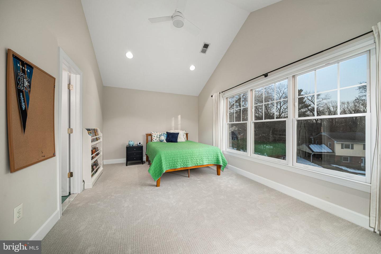 6907 30TH ST N, ARLINGTON, Virginia 22213, 5 Bedrooms Bedrooms, 19 Rooms Rooms,4 BathroomsBathrooms,Residential,For sale,6907 30TH ST N,VAAR2067292 MLS # VAAR2067292