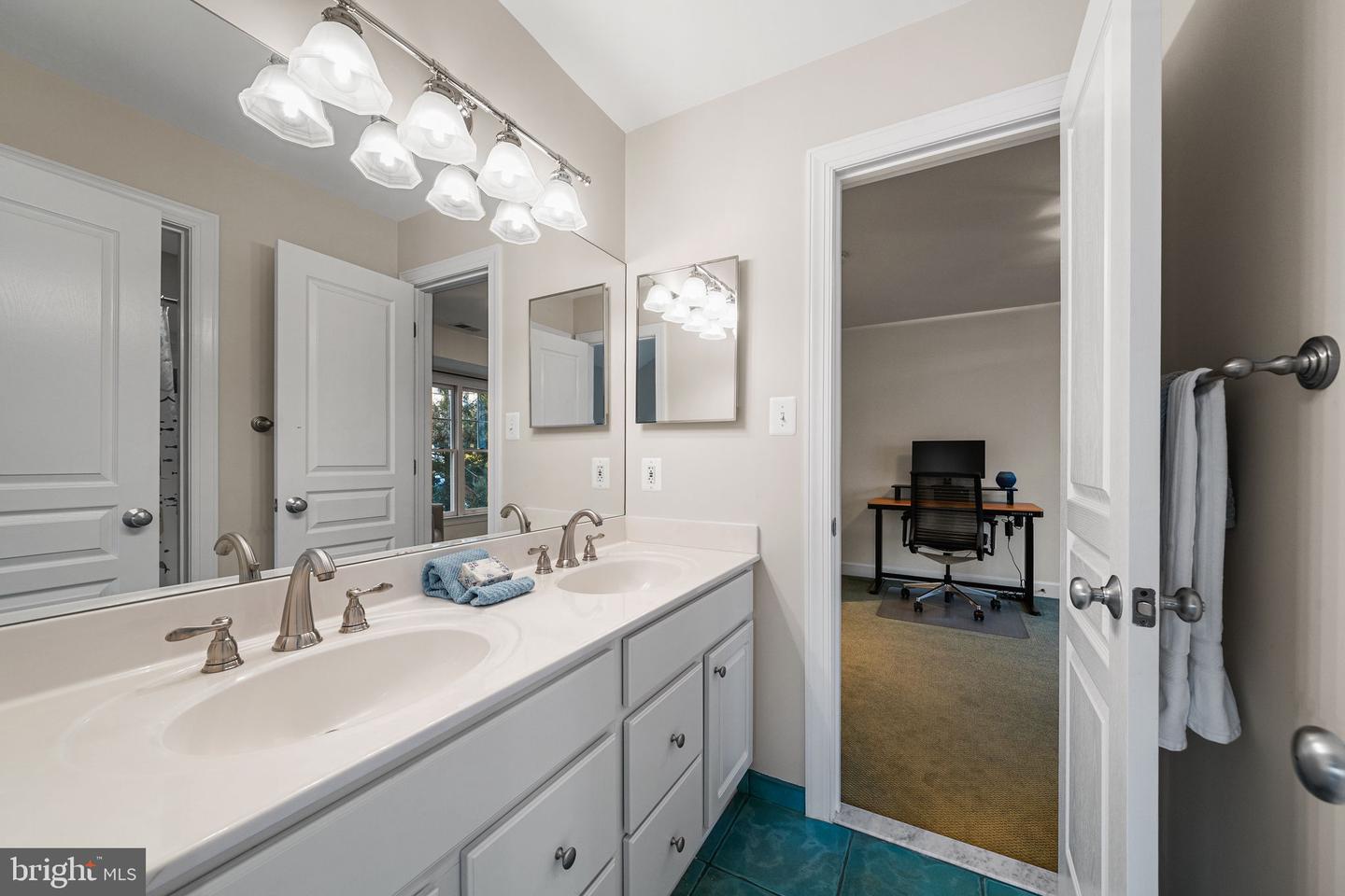 6907 30TH ST N, ARLINGTON, Virginia 22213, 5 Bedrooms Bedrooms, 19 Rooms Rooms,4 BathroomsBathrooms,Residential,For sale,6907 30TH ST N,VAAR2067292 MLS # VAAR2067292