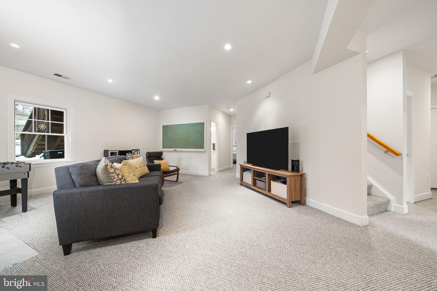 6907 30TH ST N, ARLINGTON, Virginia 22213, 5 Bedrooms Bedrooms, 19 Rooms Rooms,4 BathroomsBathrooms,Residential,For sale,6907 30TH ST N,VAAR2067292 MLS # VAAR2067292