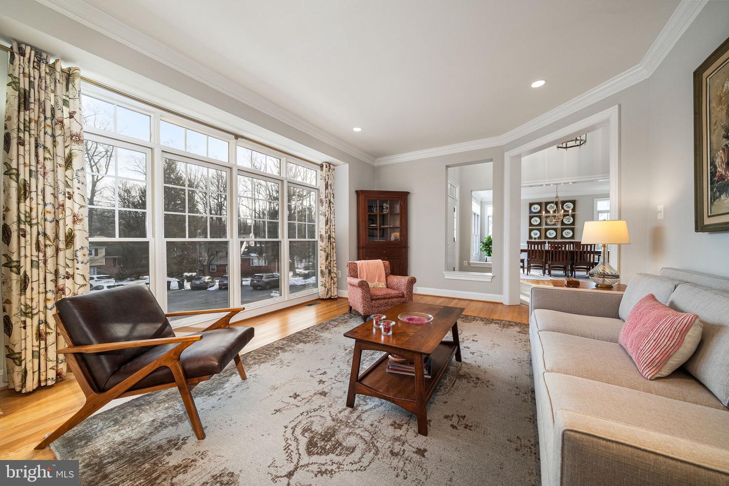 6907 30TH ST N, ARLINGTON, Virginia 22213, 5 Bedrooms Bedrooms, 19 Rooms Rooms,4 BathroomsBathrooms,Residential,For sale,6907 30TH ST N,VAAR2067292 MLS # VAAR2067292